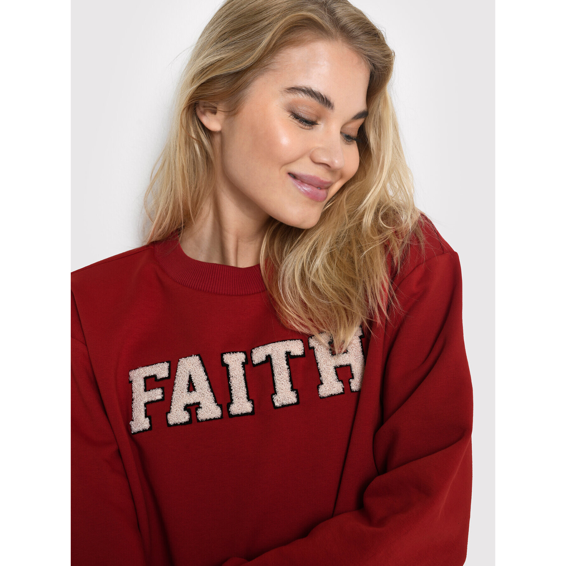 Kaffe Суитшърт Faith 10506770 Червен Relaxed Fit - Pepit.bg