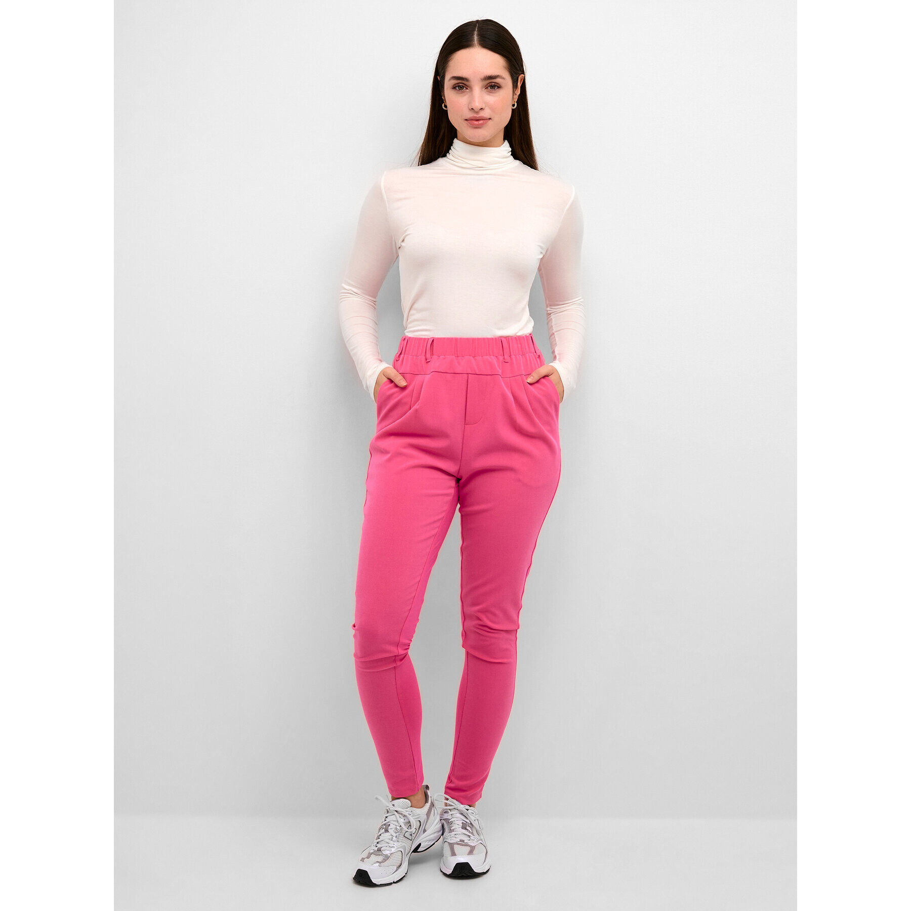 Kaffe Текстилни панталони Jillian 501021 Розов Regular Fit - Pepit.bg