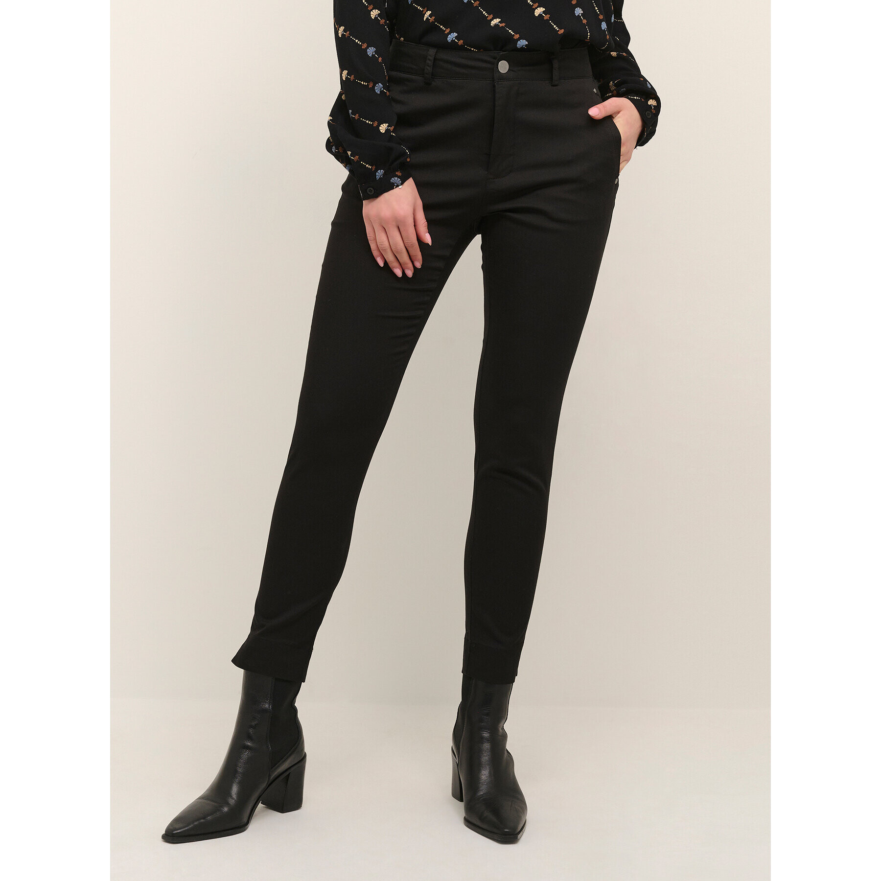 Kaffe Текстилни панталони Lea Rivet 10506839 Черен Slim Fit - Pepit.bg