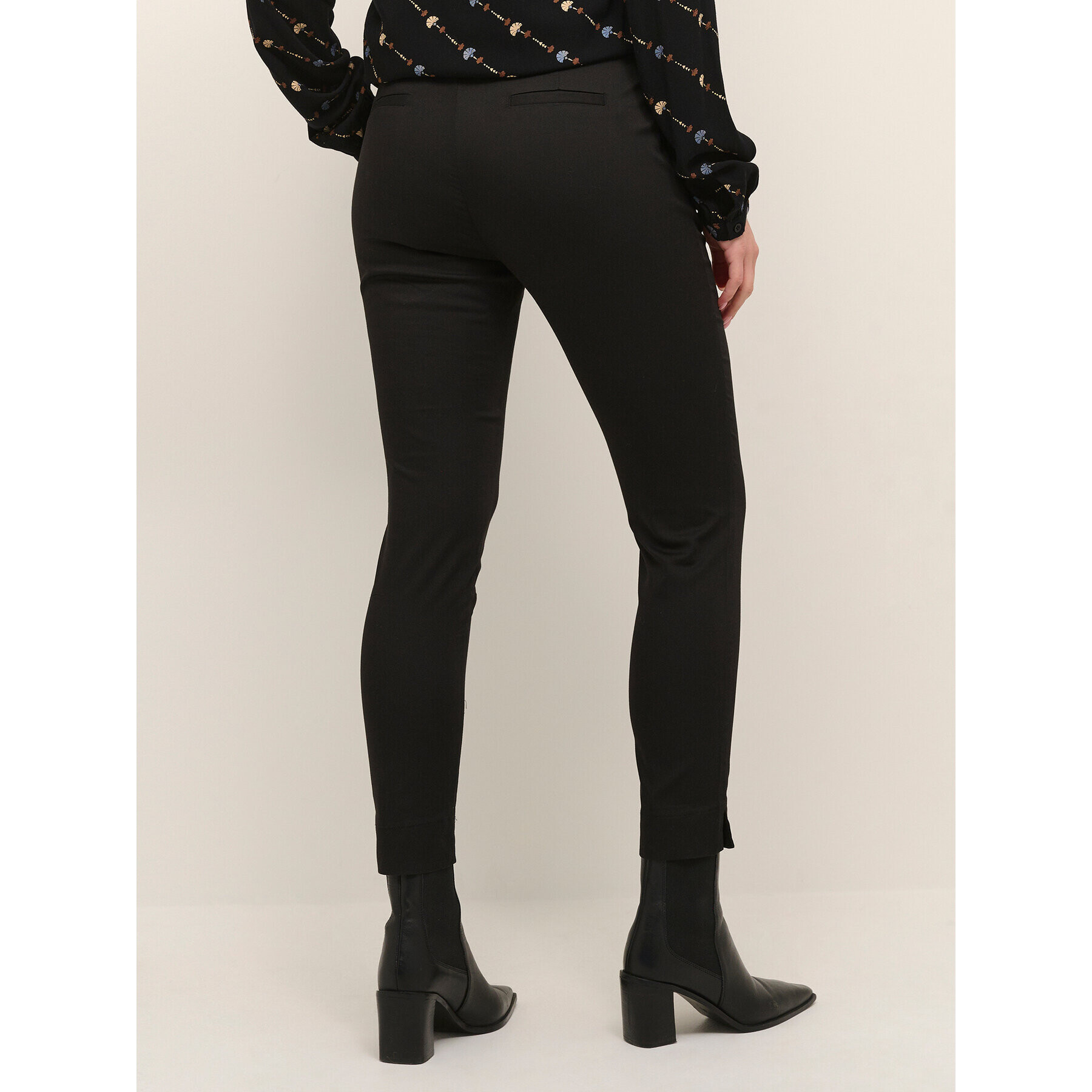 Kaffe Текстилни панталони Lea Rivet 10506839 Черен Slim Fit - Pepit.bg