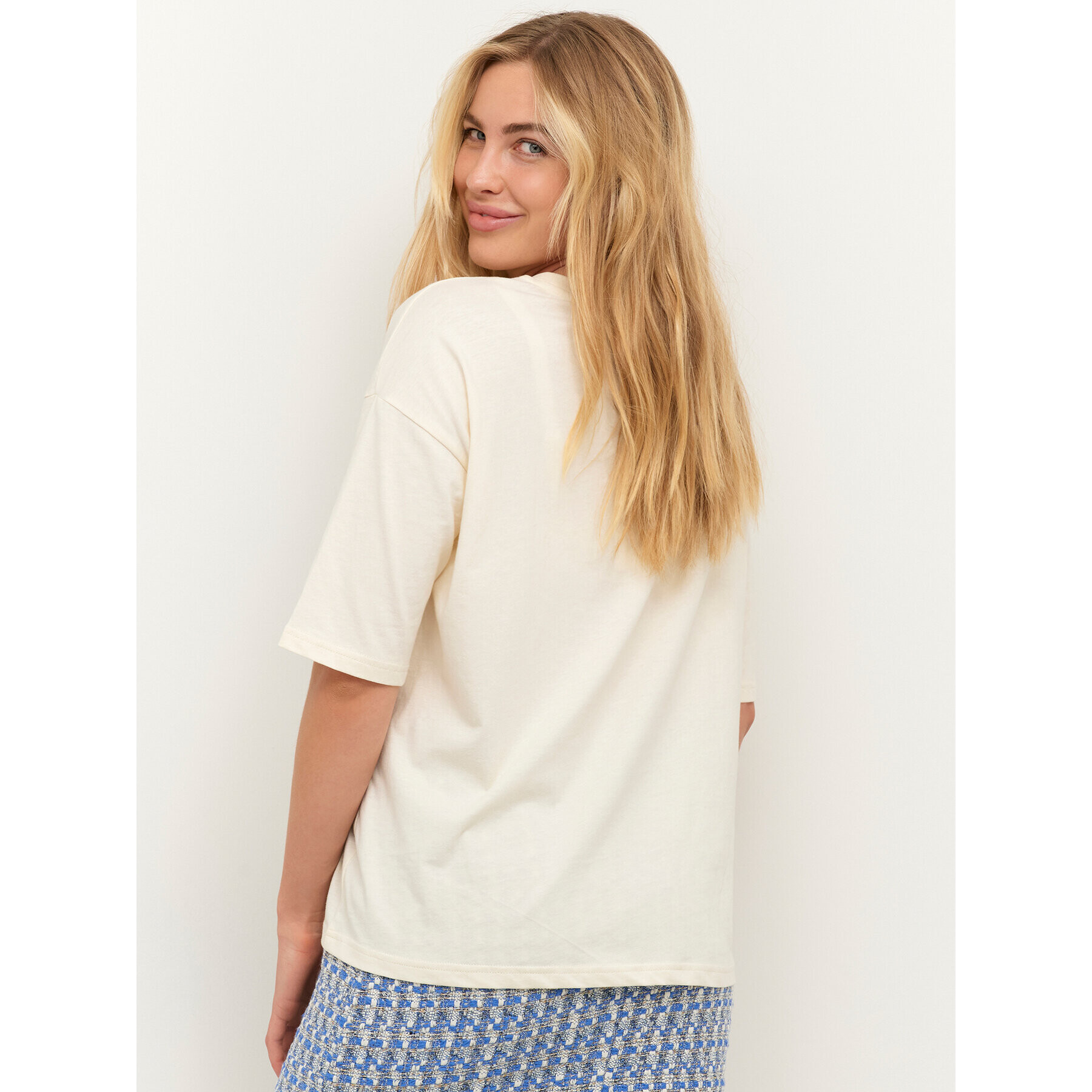 Kaffe Тишърт Meridith 10507271 Бял Oversize - Pepit.bg