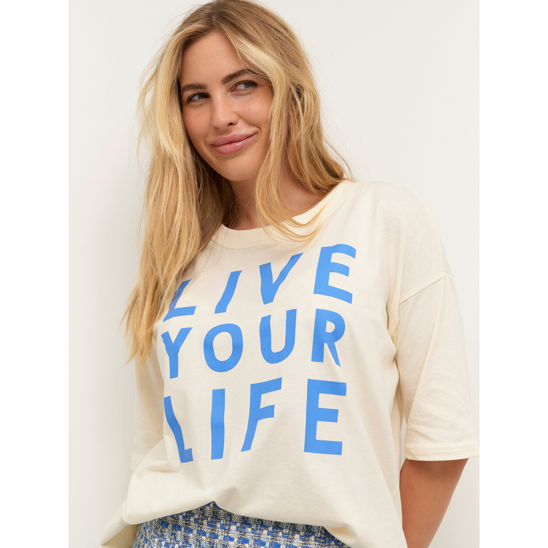 Kaffe Тишърт Meridith 10507271 Бял Oversize - Pepit.bg