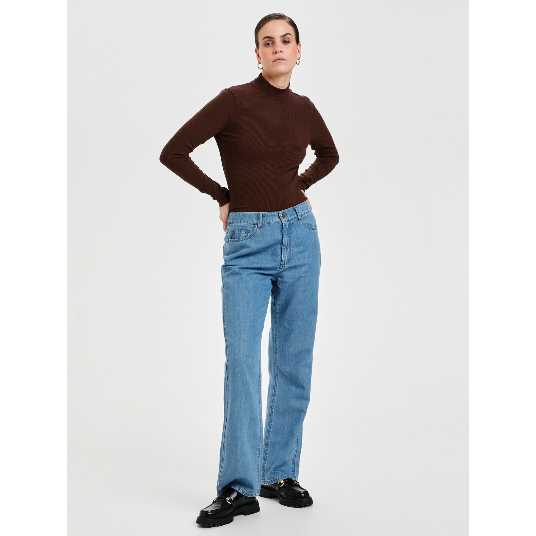 Karen by Simonsen Блуза Ezzie 10104067 Кафяв Classic Fit - Pepit.bg