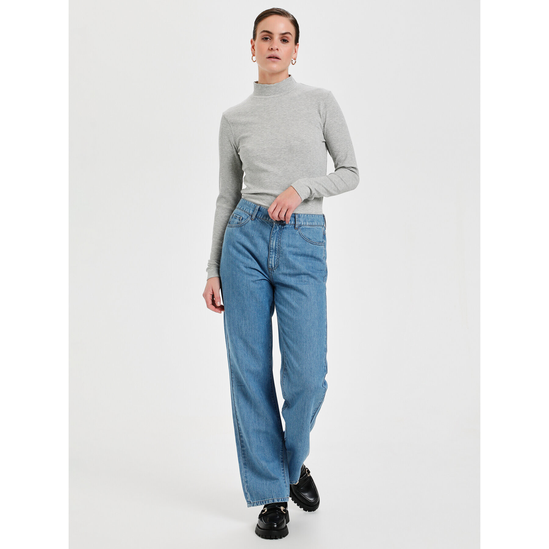 Karen by Simonsen Блуза Ezzie 10104067 Сив Classic Fit - Pepit.bg