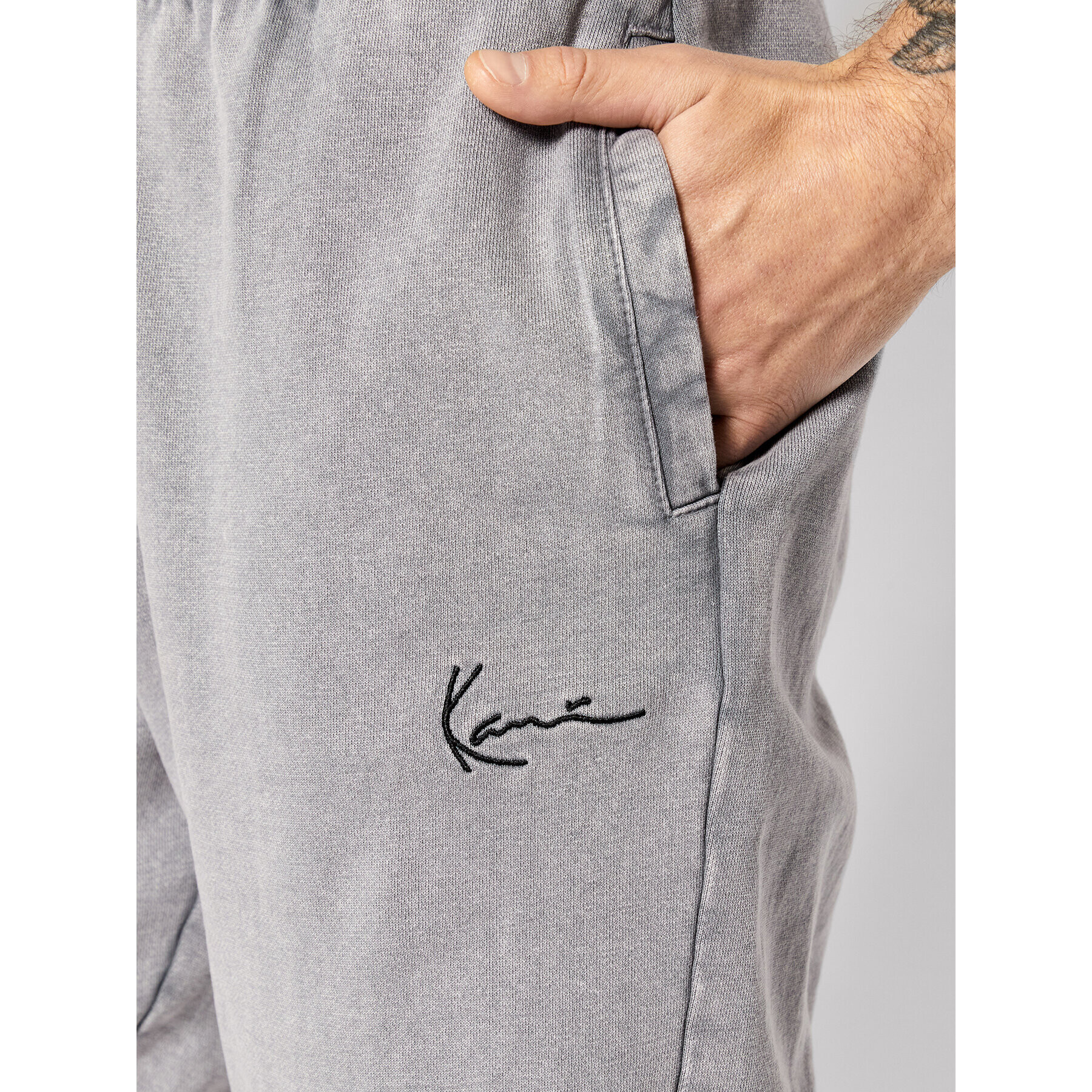 Karl Kani Долнище анцуг Small Signatture 6004156 Сив Regular Fit - Pepit.bg