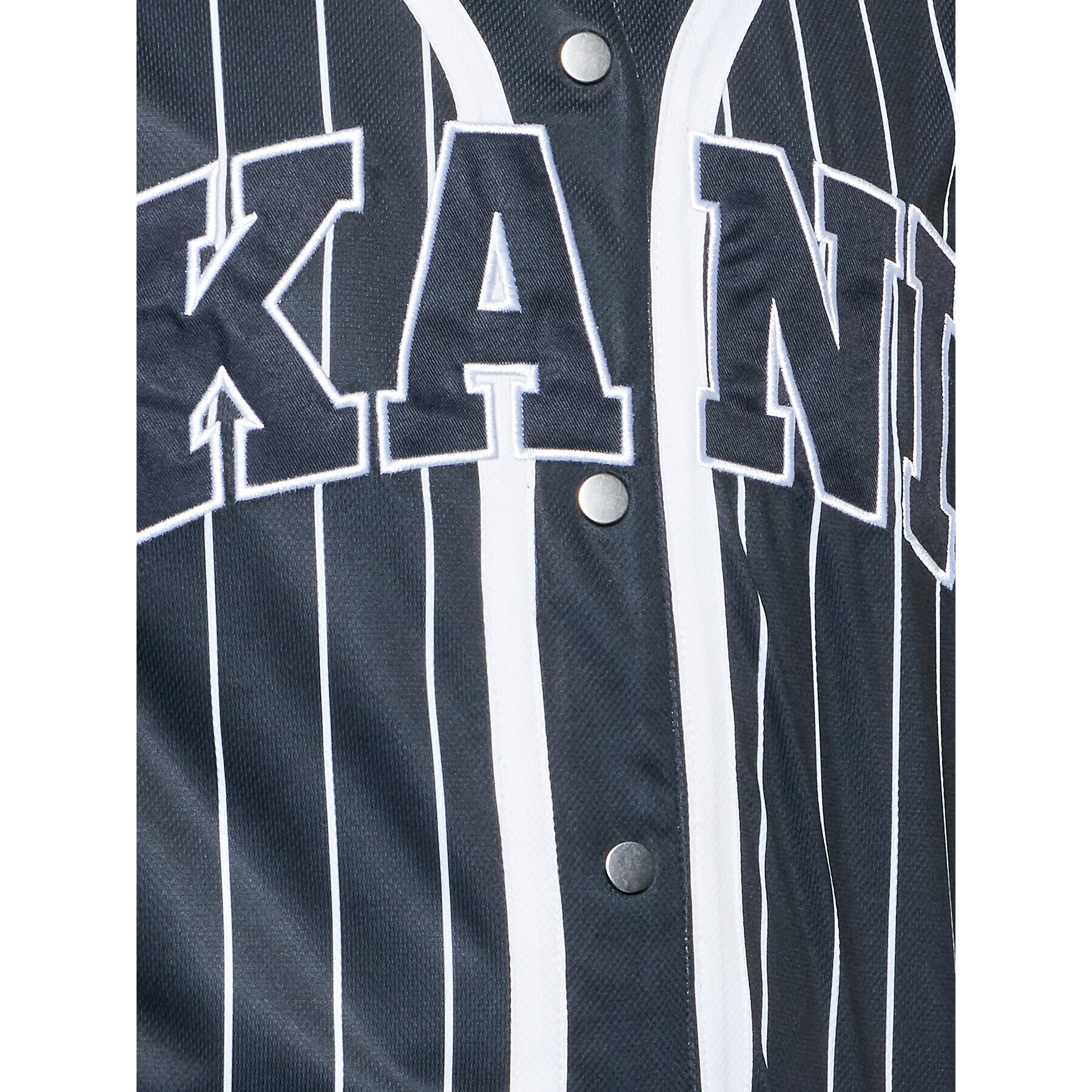 Karl Kani Тишърт Serif Pinstripe Baseball 6033360 Черен Relaxed Fit - Pepit.bg