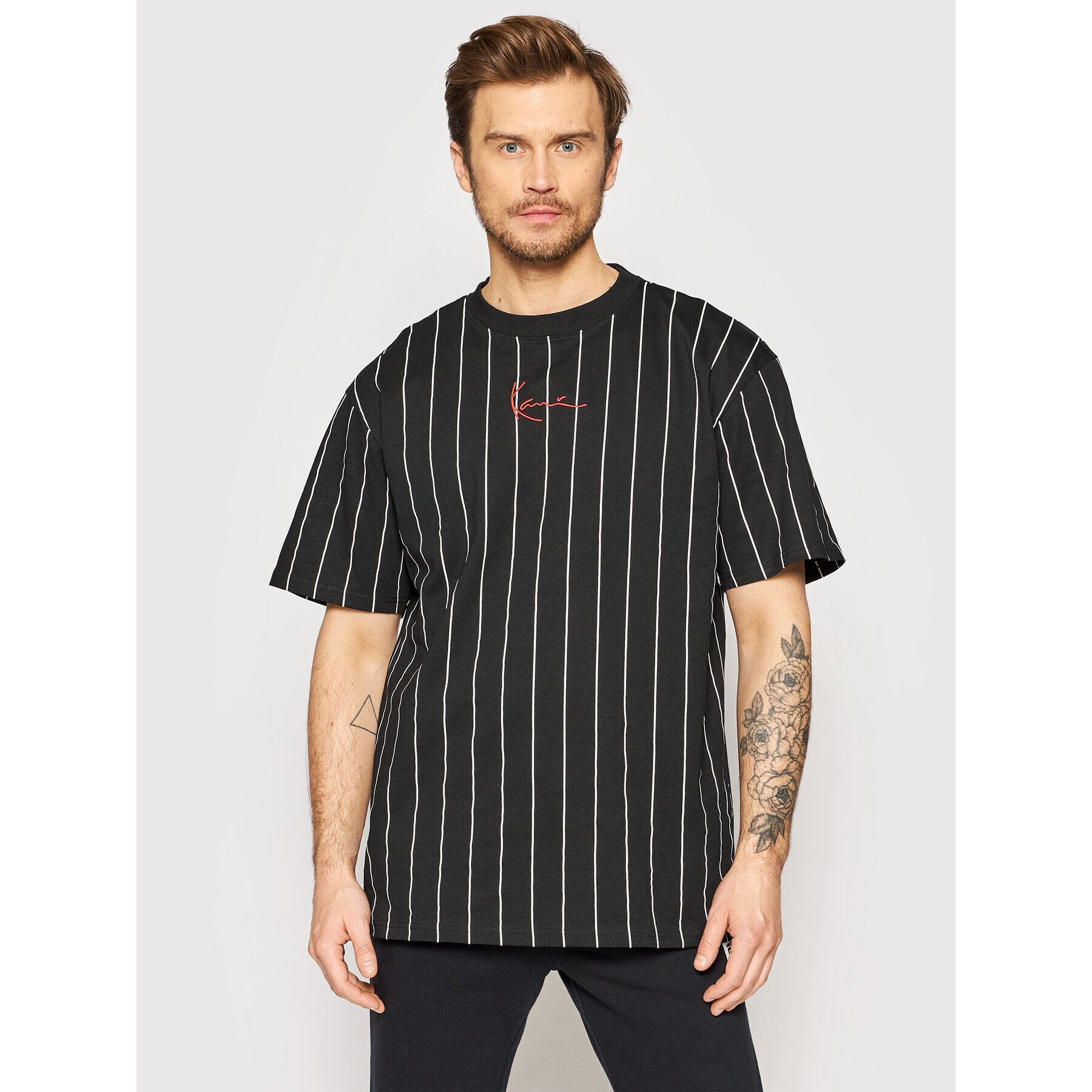 Karl Kani Тишърт Signature Pinstripe 6030153 Черен Regular Fit - Pepit.bg