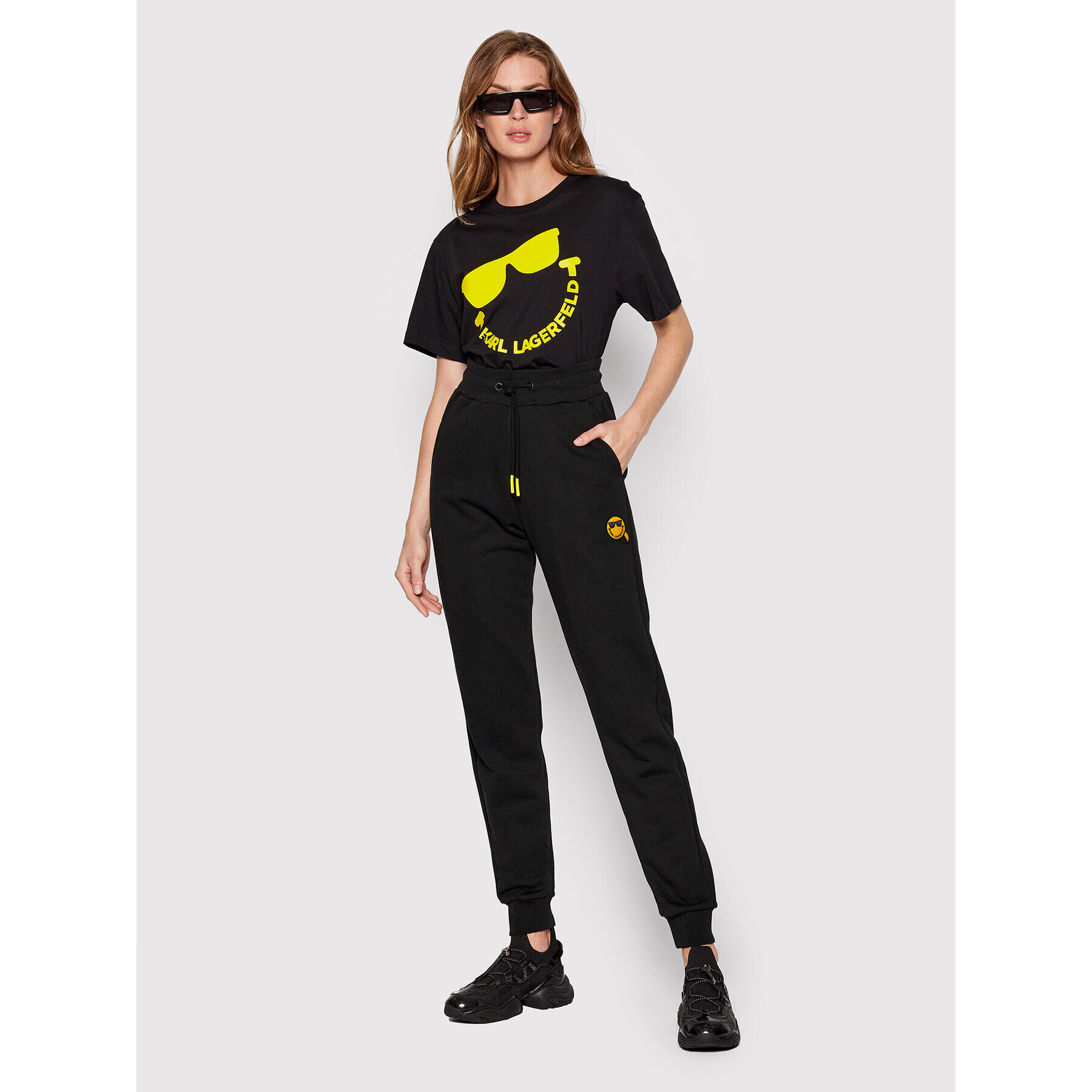 KARL LAGERFELD Долнище анцуг SMILEY WORLD 221W1050 Черен Regular Fit - Pepit.bg