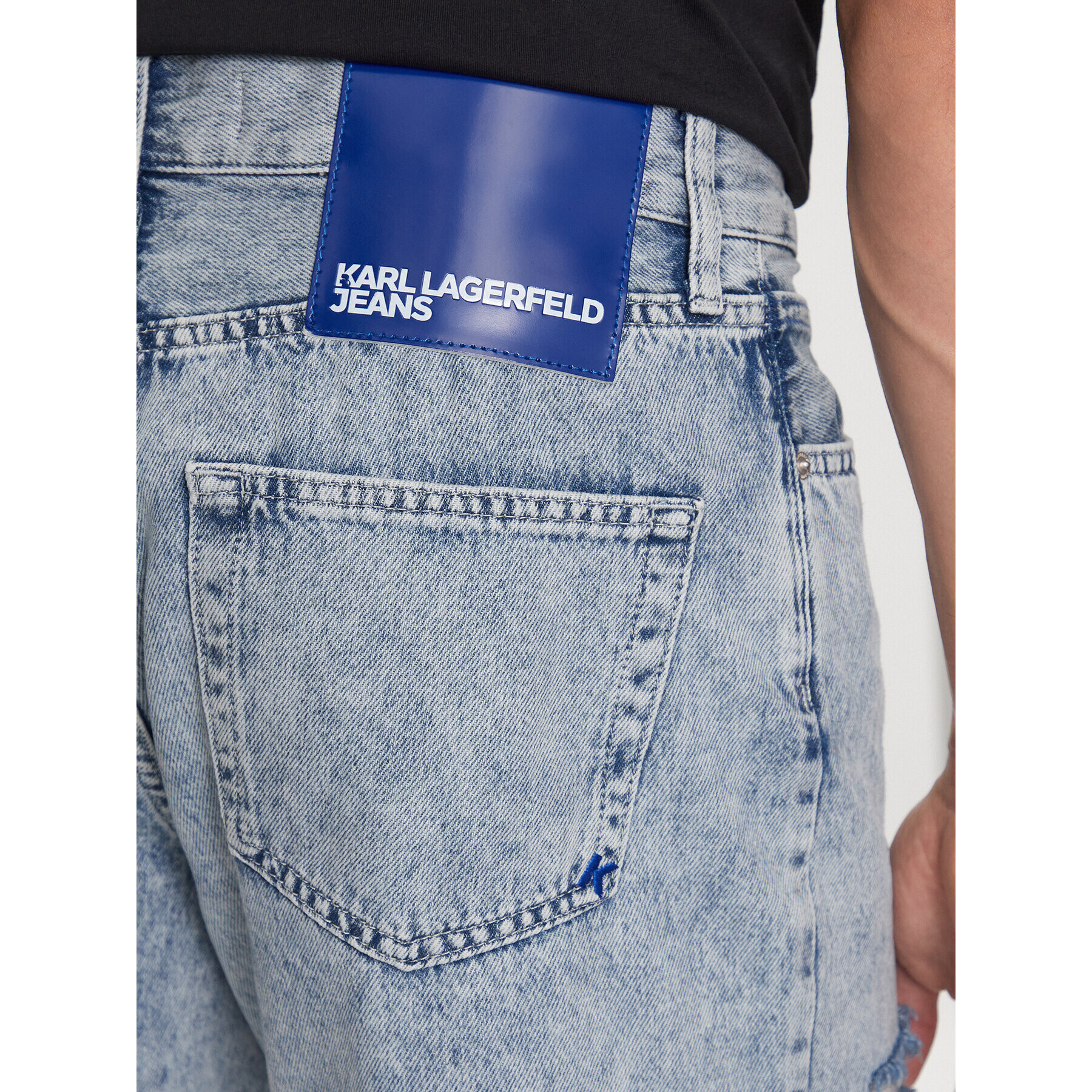 Karl Lagerfeld Jeans Дънкови шорти 231D1100 Син Relaxed Fit - Pepit.bg