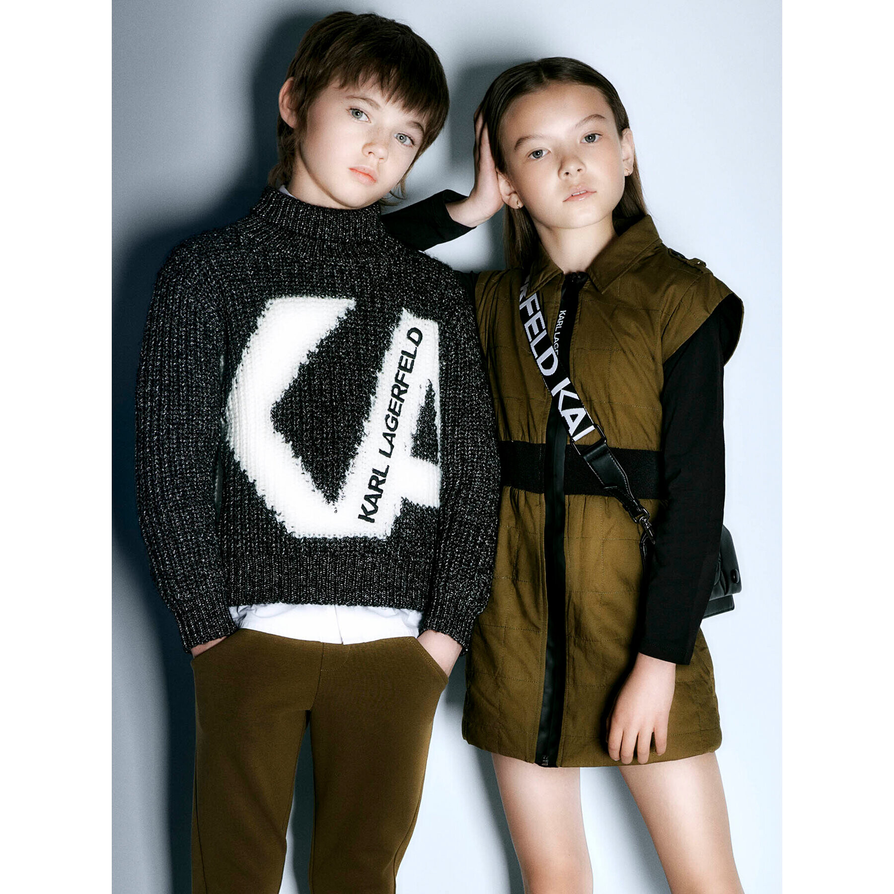 Karl Lagerfeld Kids Долнище анцуг Z24164 S Каки Regular Fit - Pepit.bg