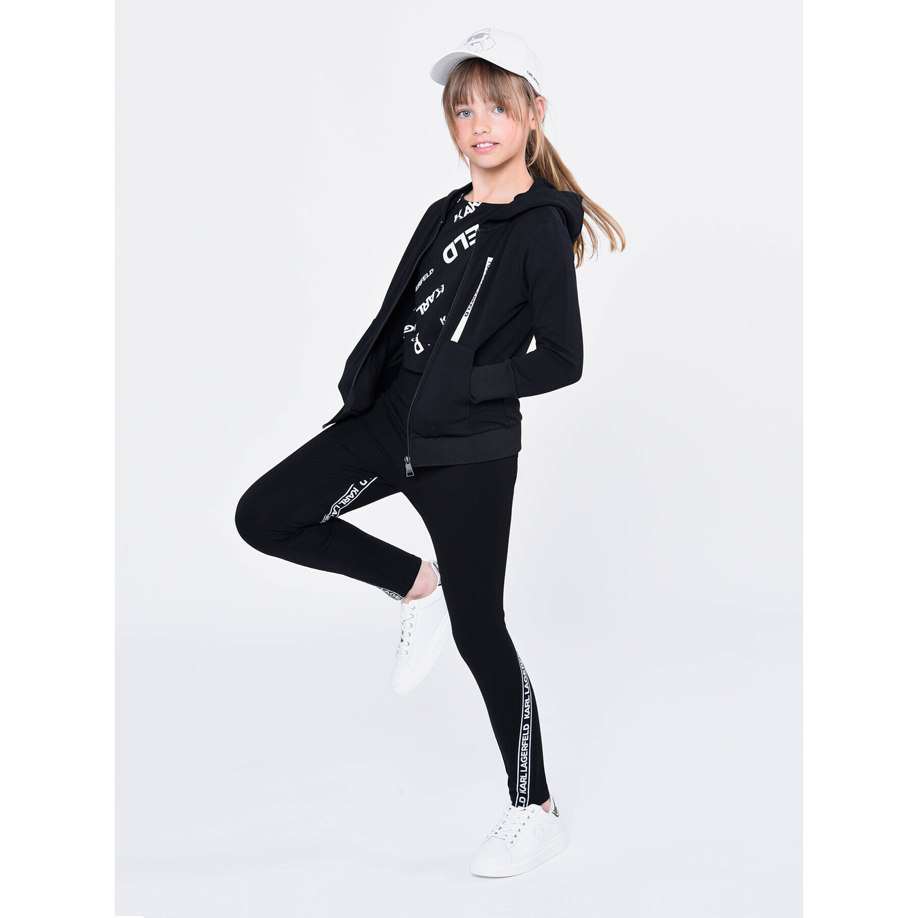 Karl Lagerfeld Kids Клин Z14203 D Черен Regular Fit - Pepit.bg