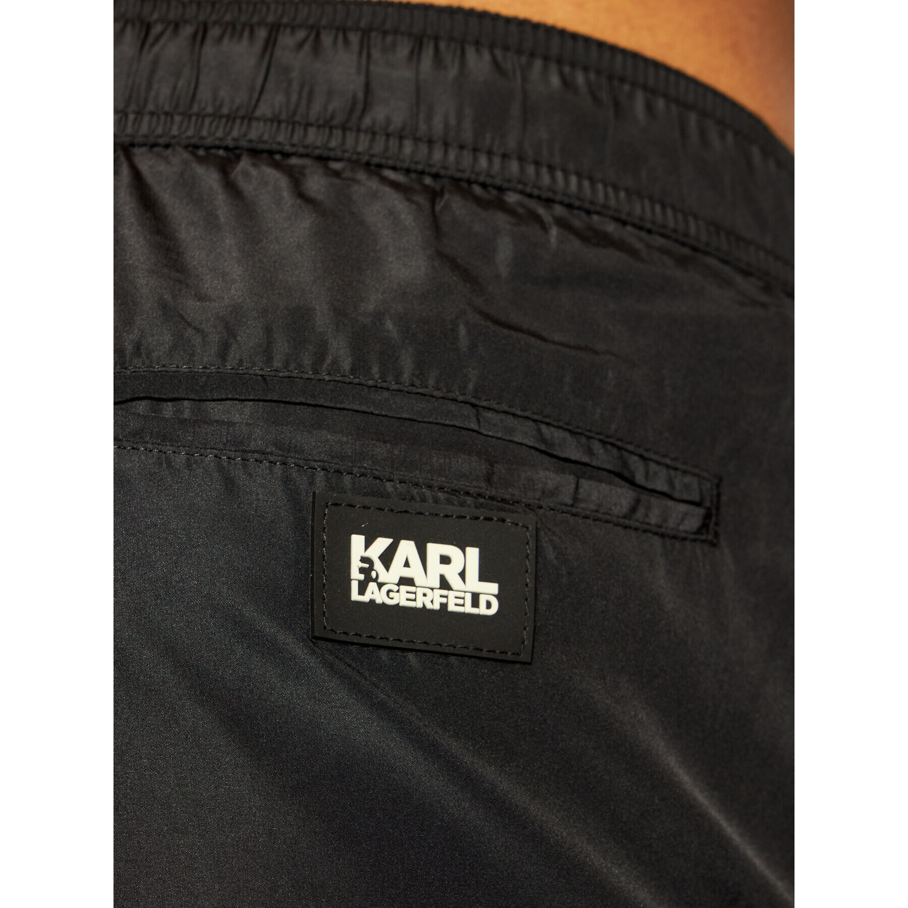 KARL LAGERFELD Плувни шорти Library KL21MBM02 Черен Regular Fit - Pepit.bg