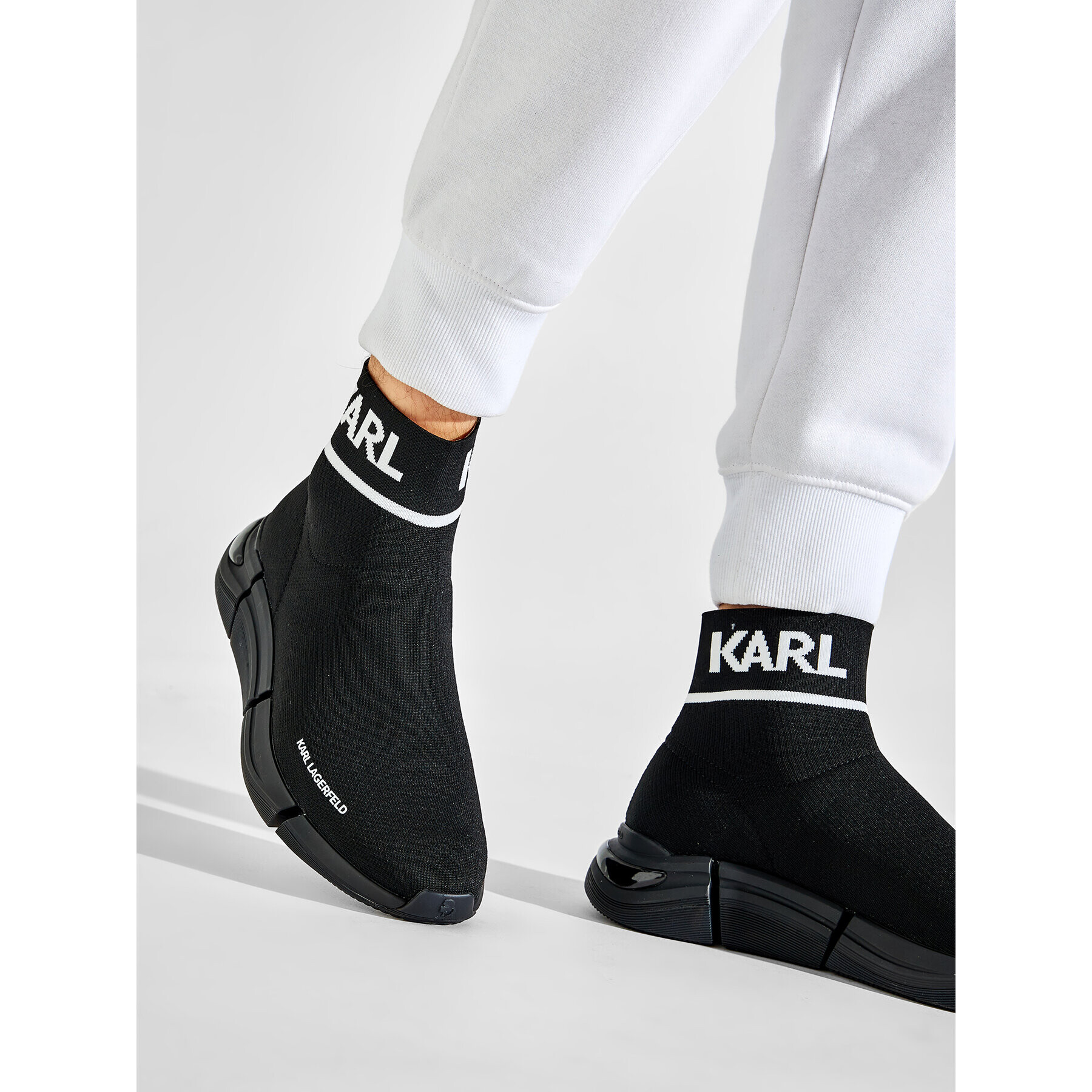 KARL LAGERFELD Сникърси KL53230 Черен - Pepit.bg