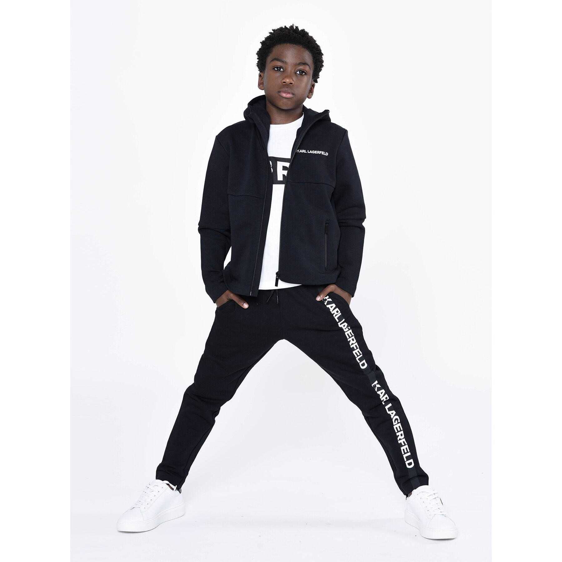 Karl Lagerfeld Kids Суитшърт Z25409 S Черен Regular Fit - Pepit.bg