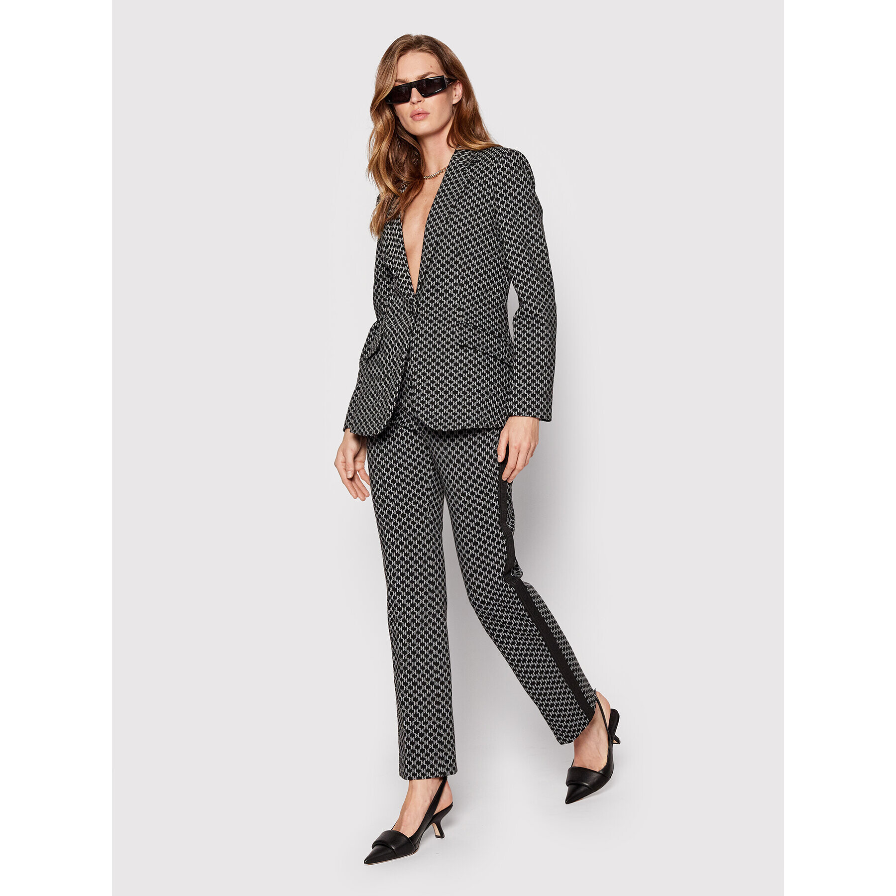 KARL LAGERFELD Текстилни панталони 221W1005 Черен Bootcut Fit - Pepit.bg