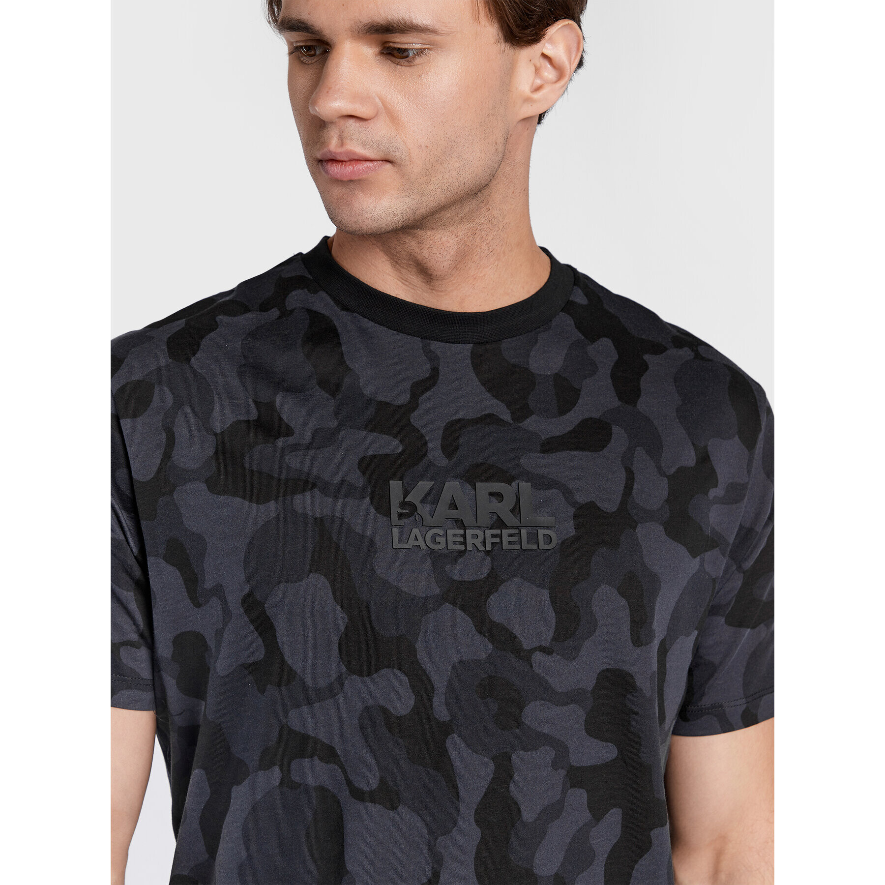 KARL LAGERFELD Тишърт 755035 524224 Черен Regular Fit - Pepit.bg