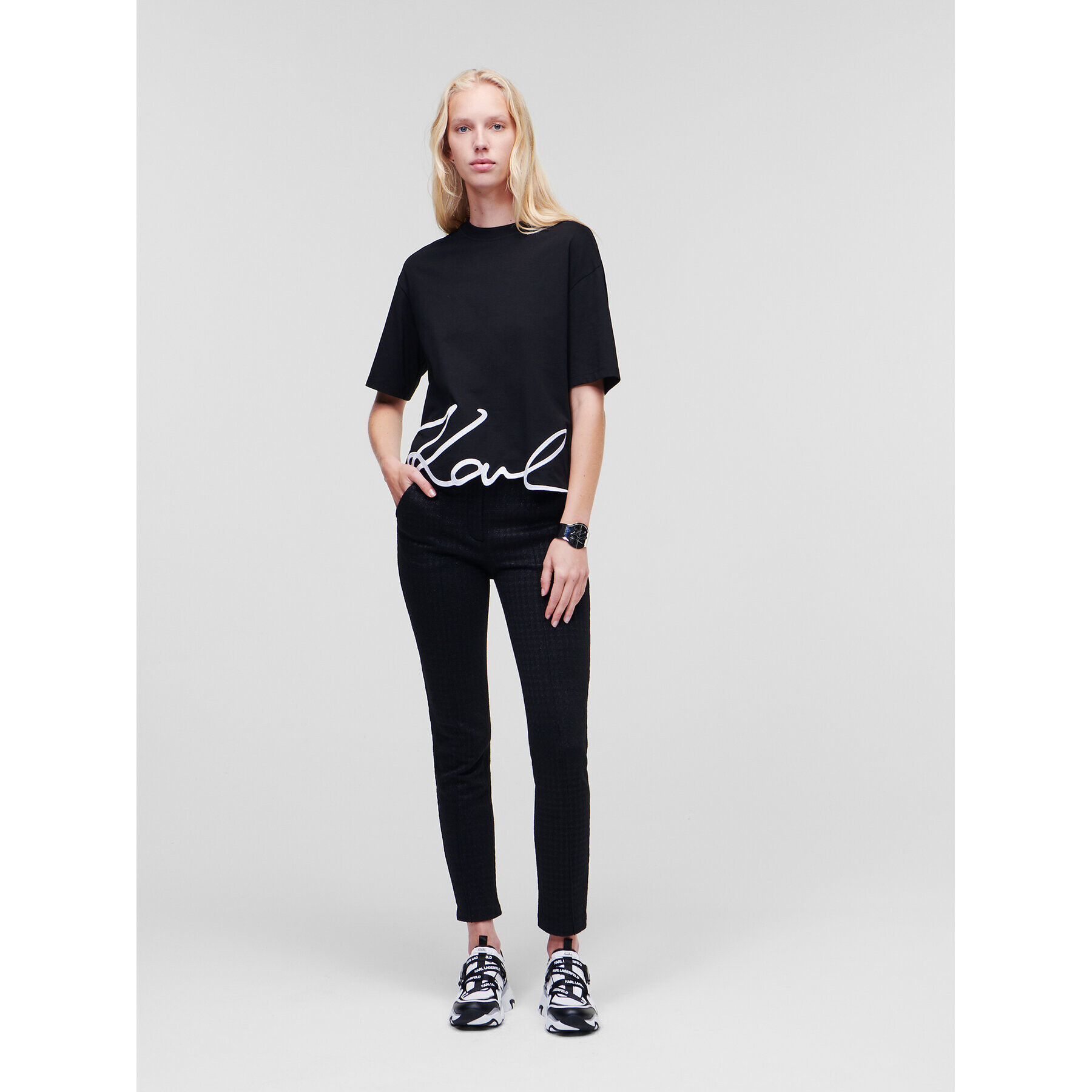 KARL LAGERFELD Тишърт Signature Hem 226W1703 Черен Relaxed Fit - Pepit.bg