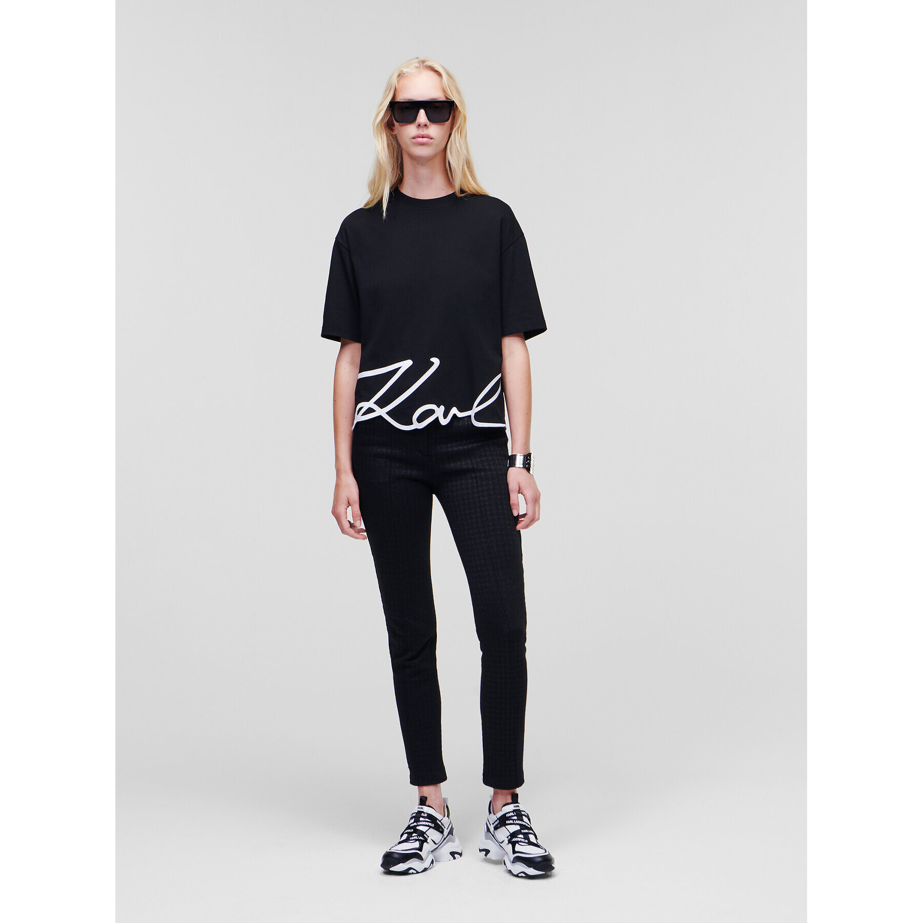 KARL LAGERFELD Тишърт Signature Hem 226W1703 Черен Relaxed Fit - Pepit.bg