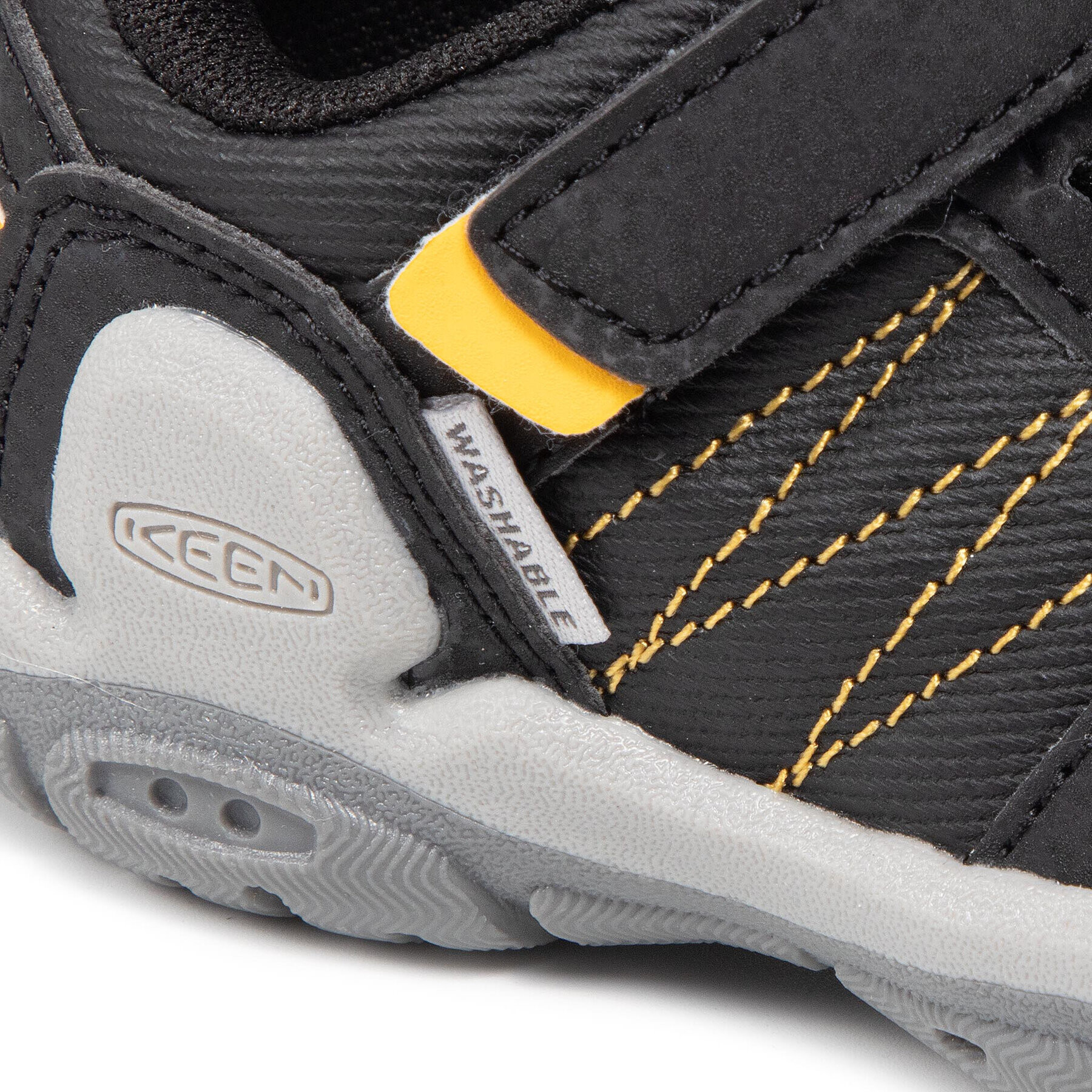 Keen Обувки Knotch Peak 1025904 Черен - Pepit.bg