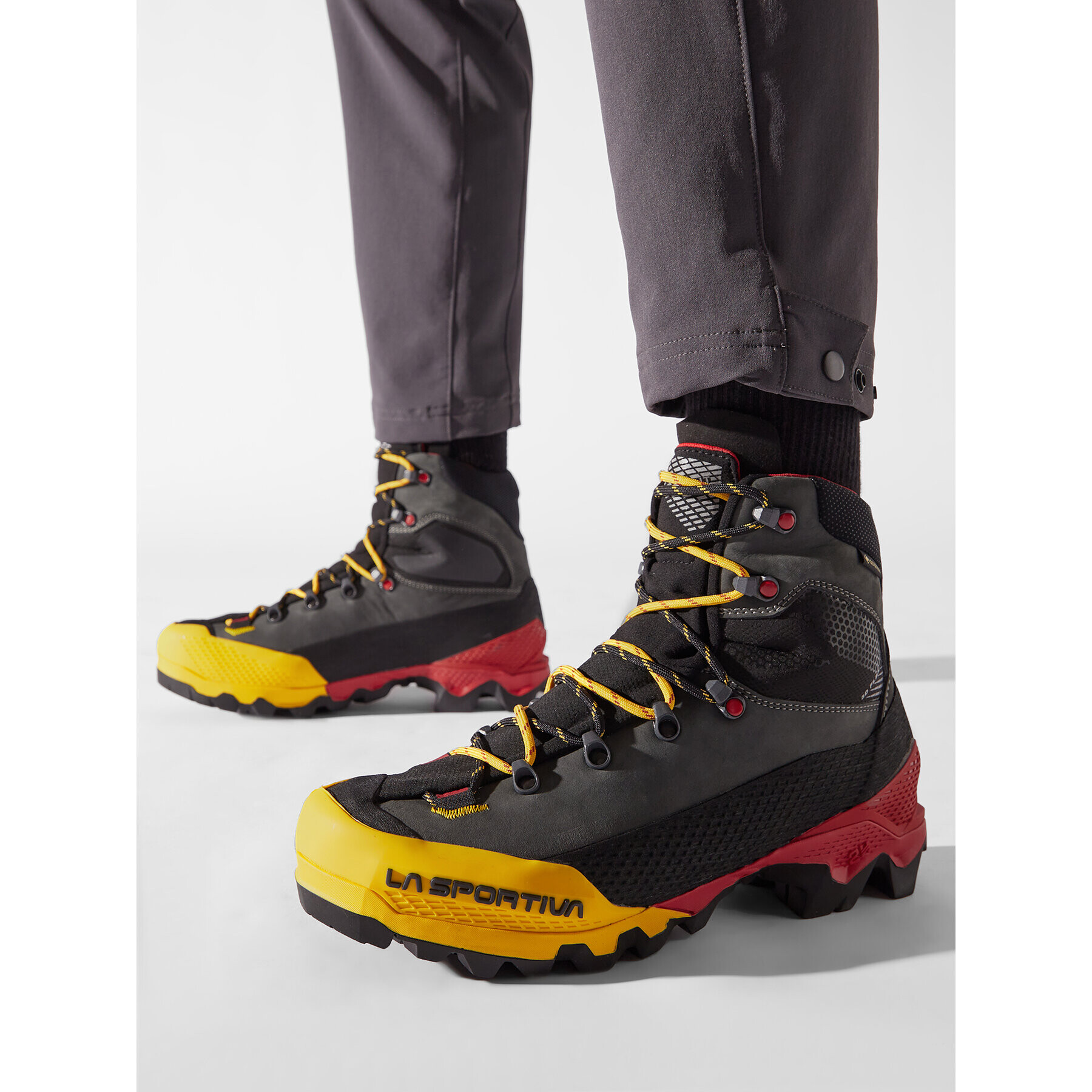 La Sportiva Туристически Aequilibrium Lt Gtx GORE-TEX 21Y999100 Черен - Pepit.bg