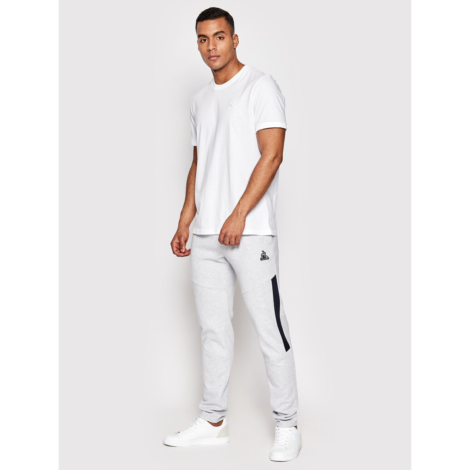 Le Coq Sportif Долнище анцуг 2210472 Сив Tapered Fit - Pepit.bg