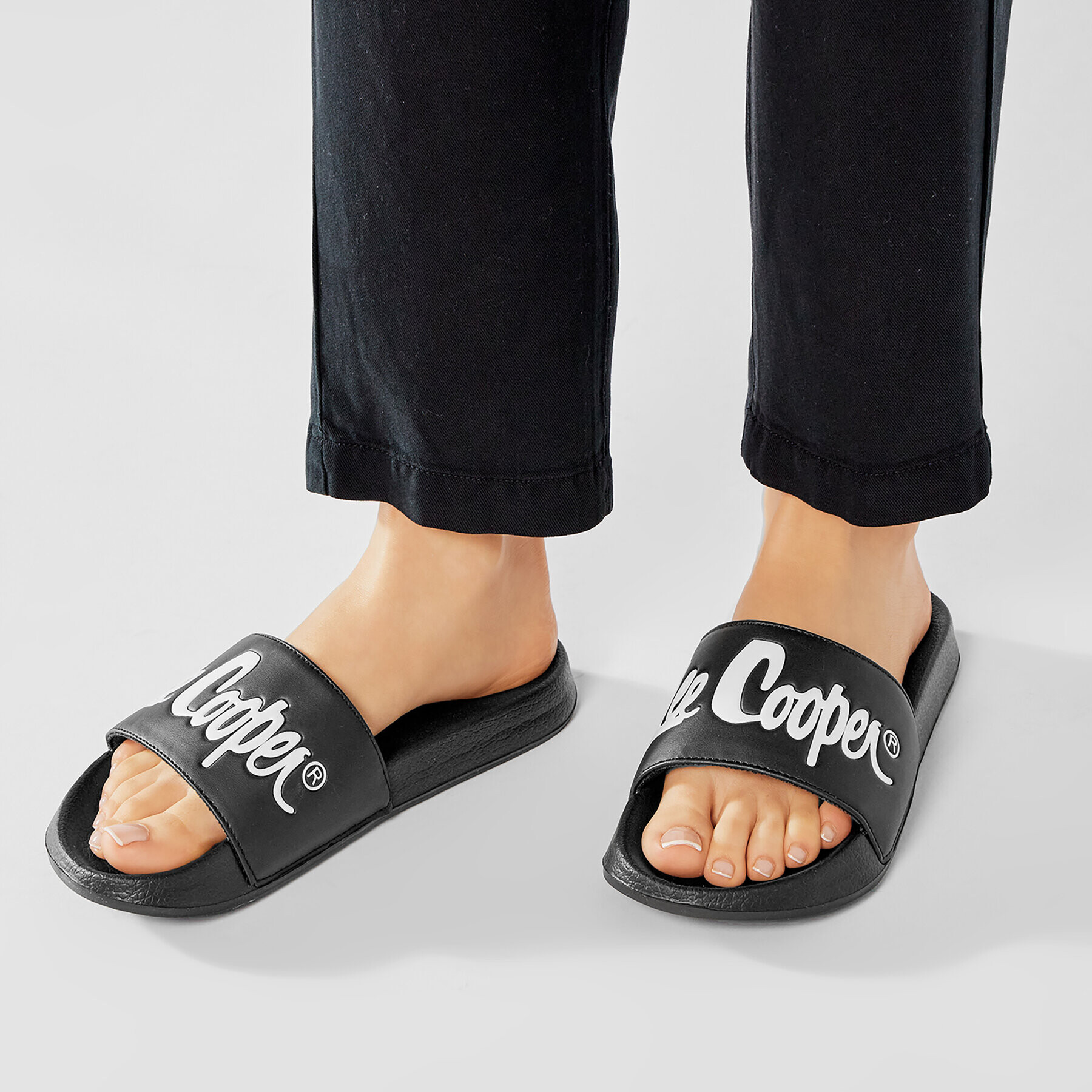 Lee Cooper Чехли LCW-21-42-0322L Черен - Pepit.bg