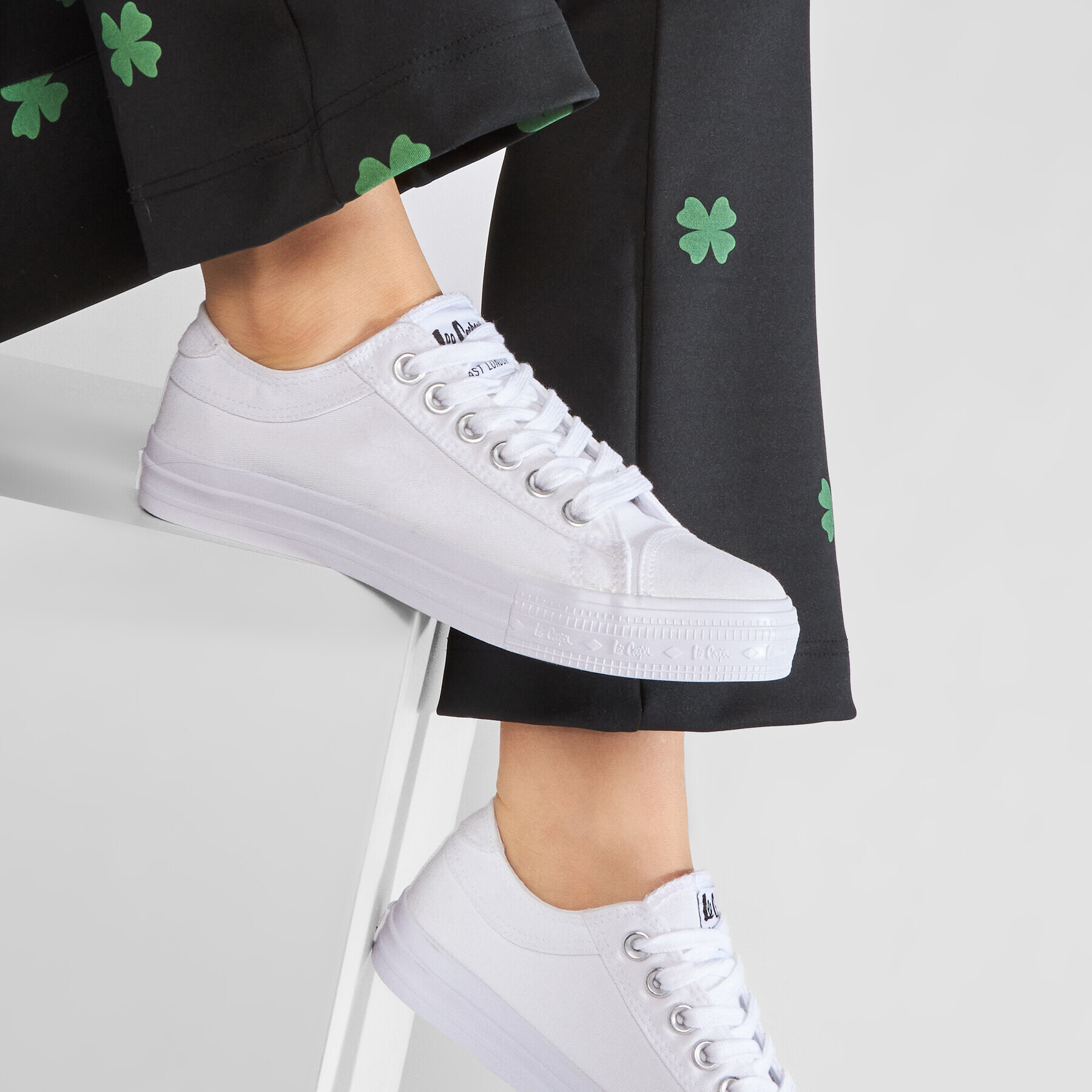 Lee Cooper Гуменки LCW-21-31-0145L Бял - Pepit.bg