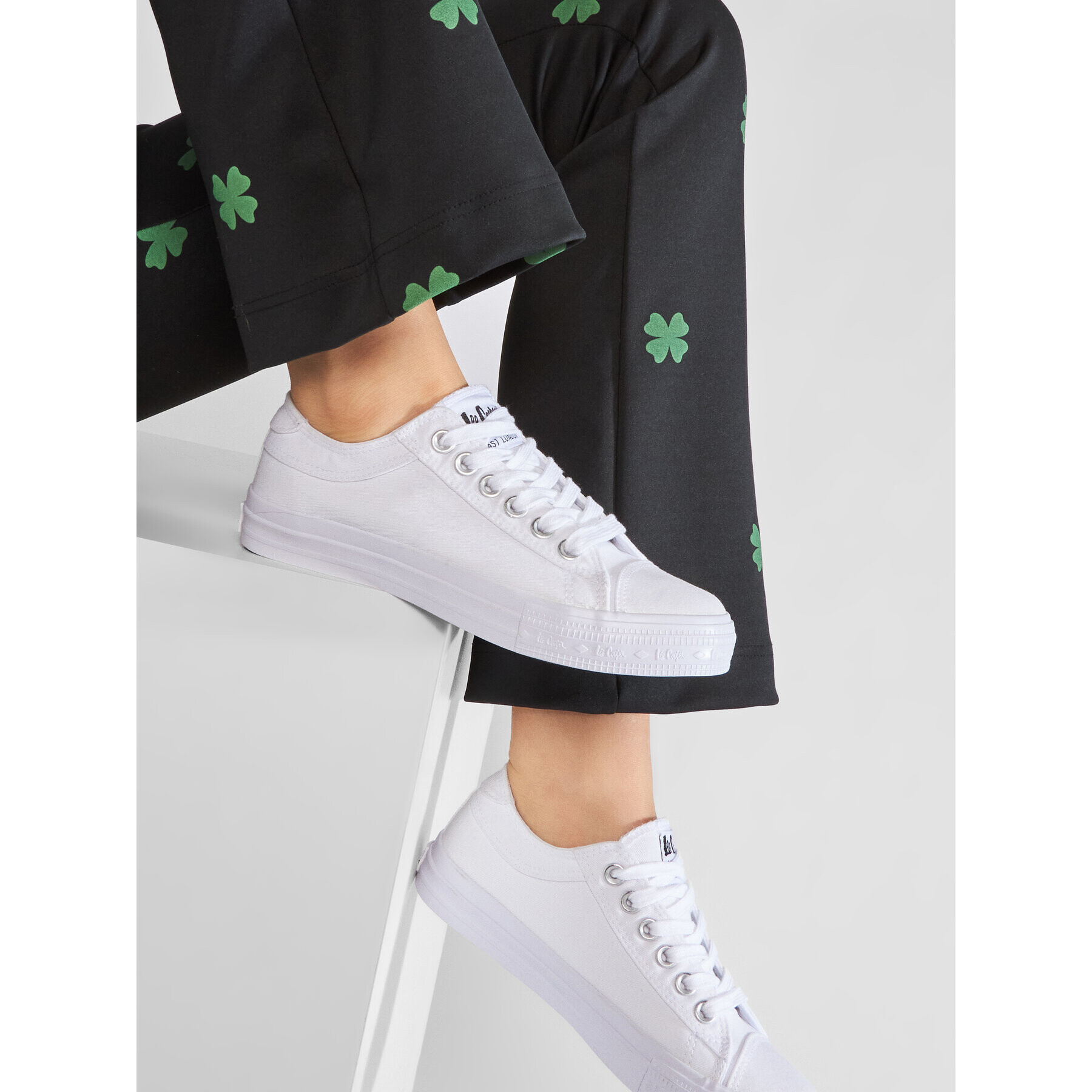 Lee Cooper Гуменки LCW-21-31-0145L Бял - Pepit.bg