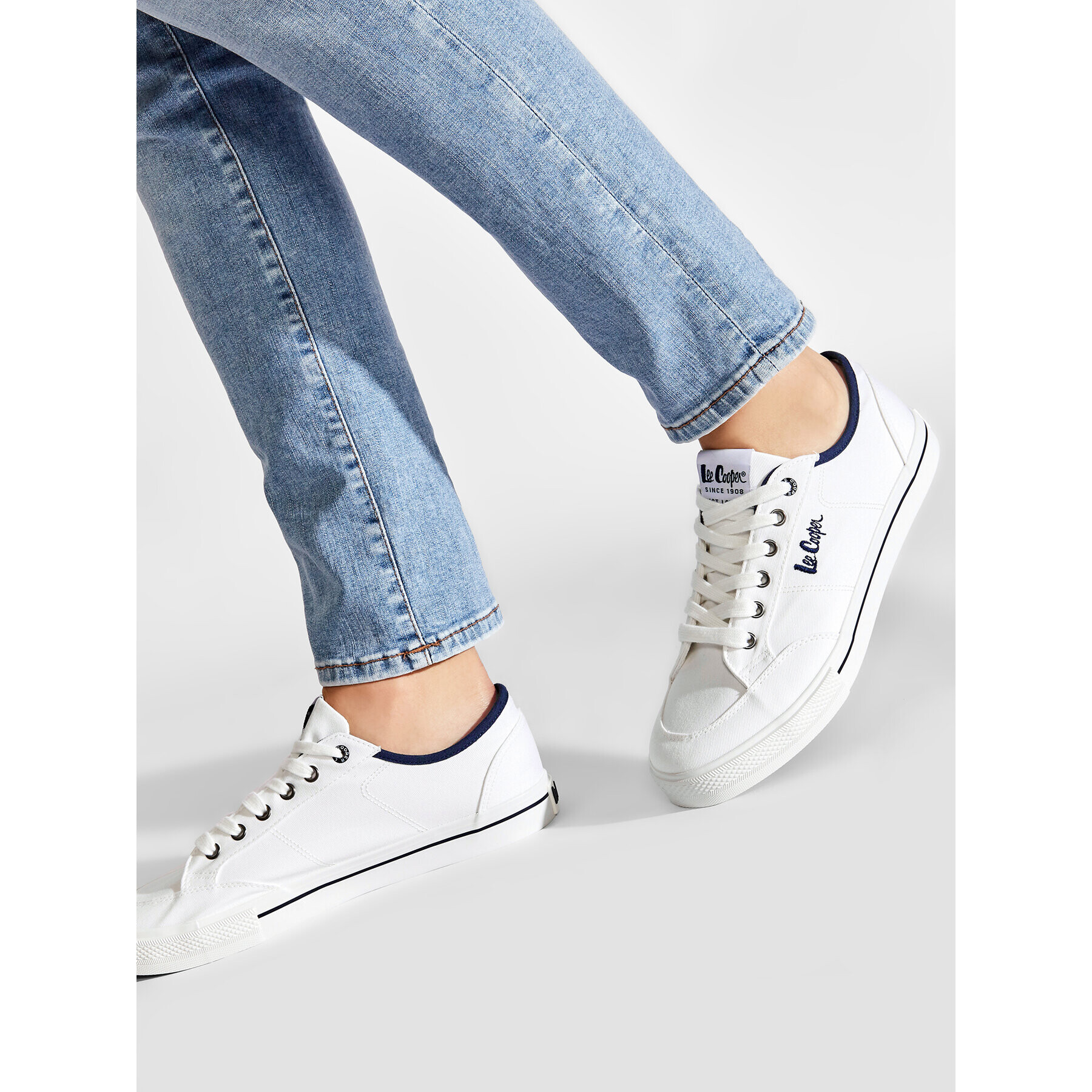 Lee Cooper Кецове LCW-22-31-0900M Бял - Pepit.bg