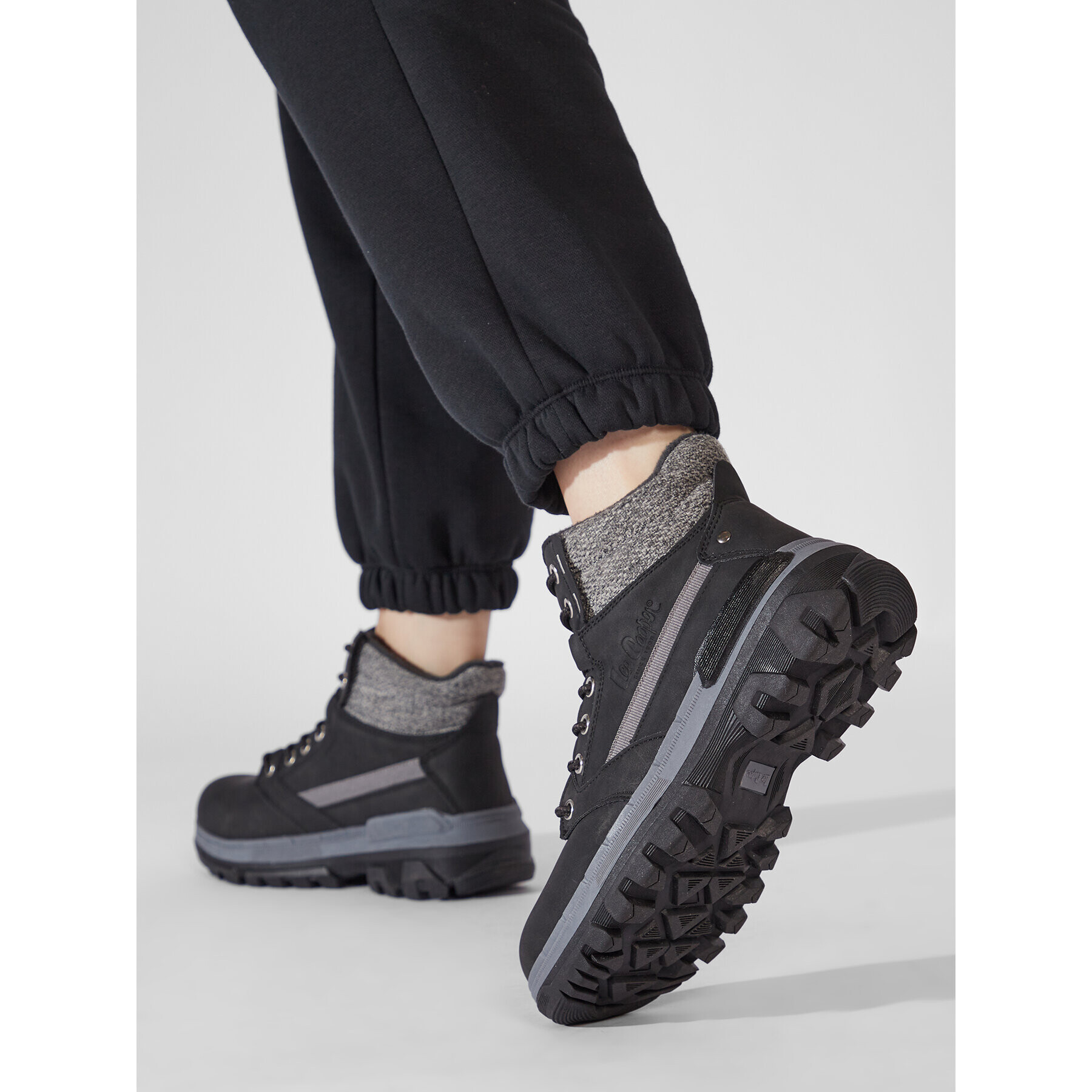 Lee Cooper Туристически oбувки LCJ-22-01-1374L Черен - Pepit.bg