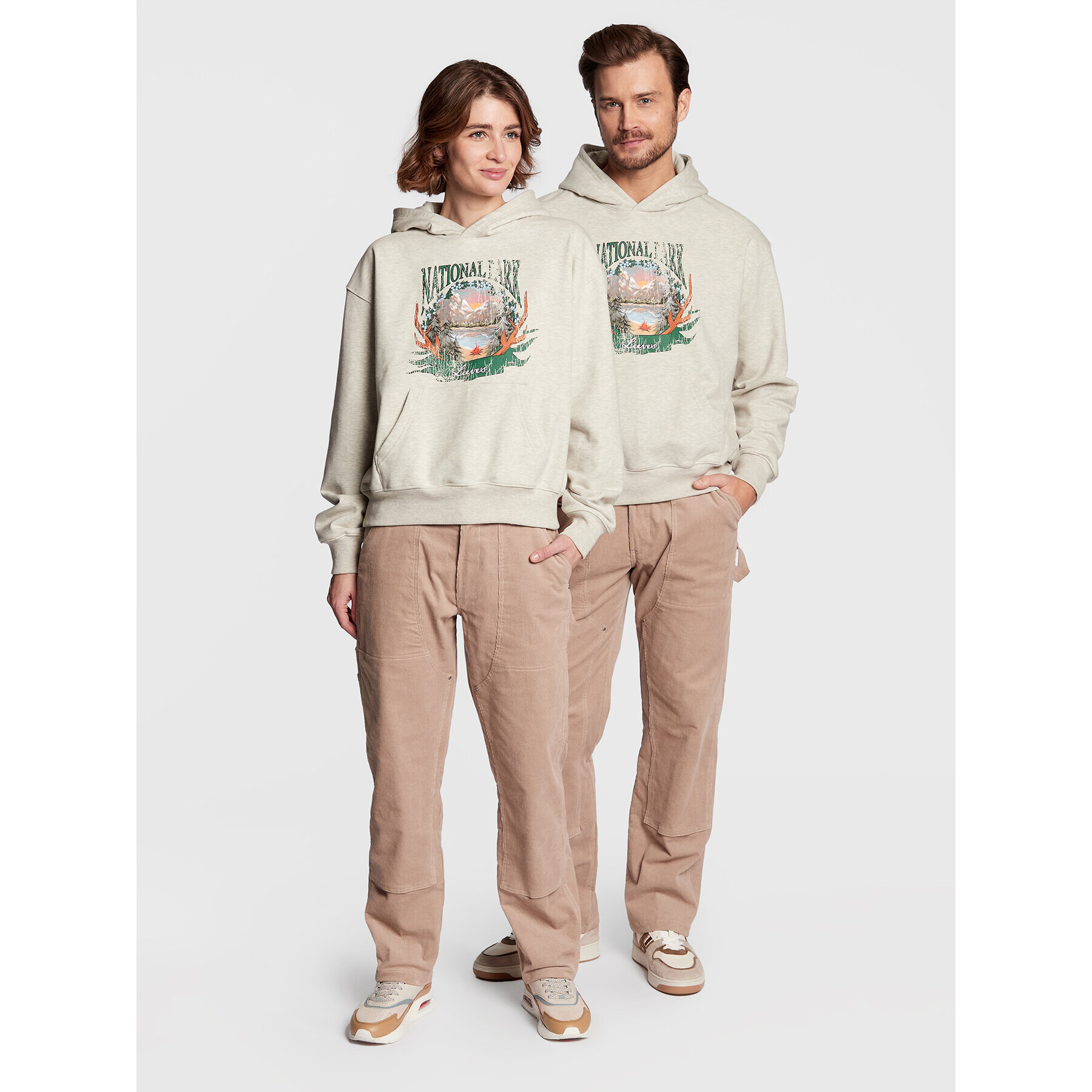 Leeves Текстилни панталони Unisex Corduroy Бежов Relaxed Fit - Pepit.bg