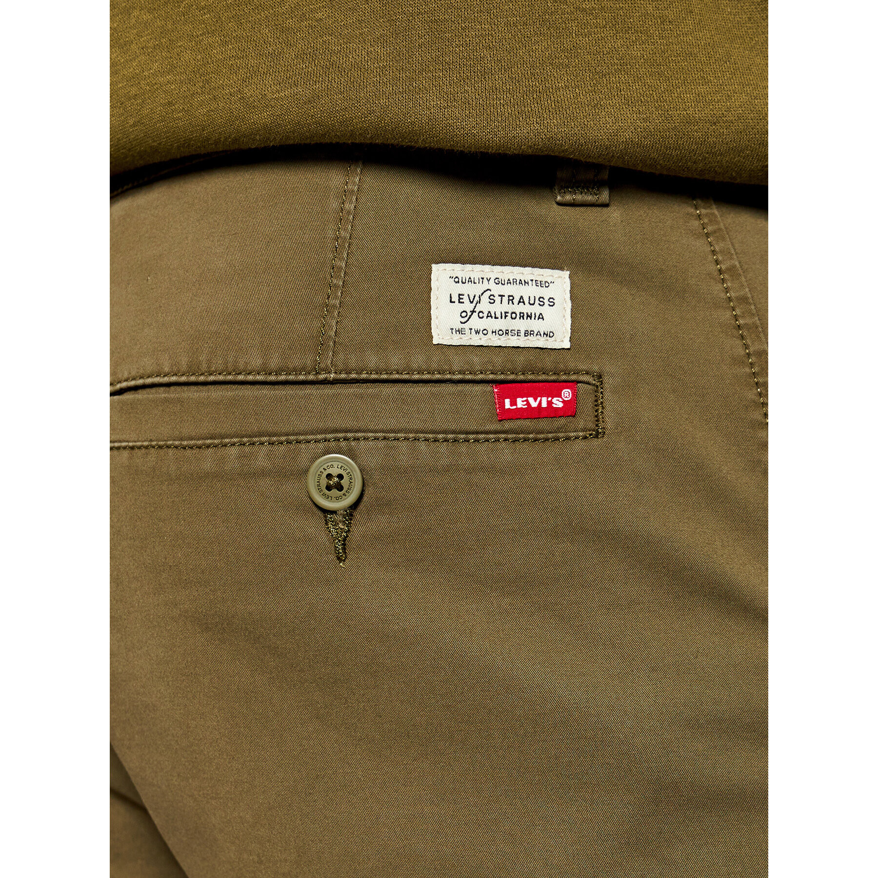 Levi's® Шорти от плат Chino 17202-0004 Зелен Regular Fit - Pepit.bg