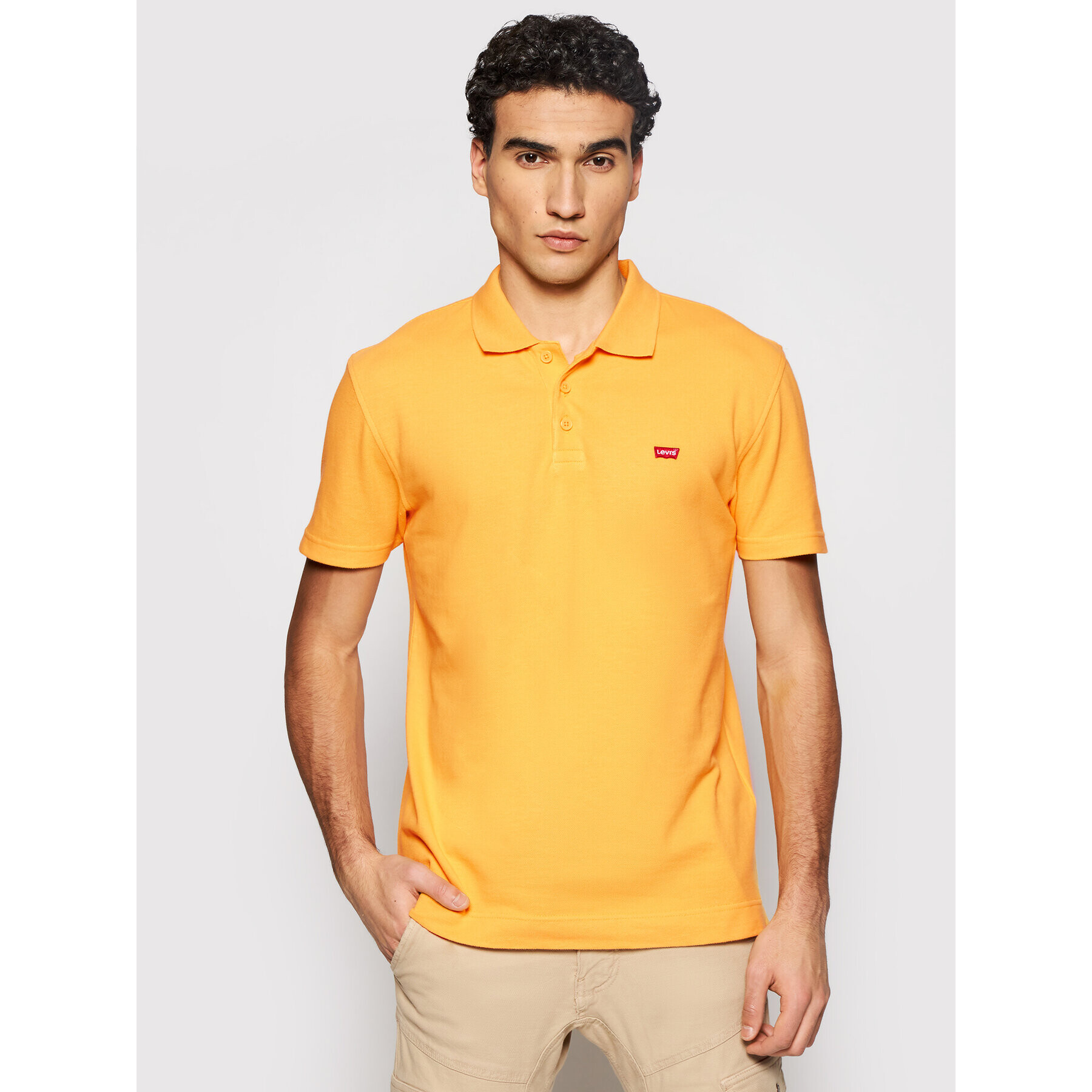 Levi's® Тениска с яка и копчета Standard Housemarked 35959-0006 Жълт Standard Fit - Pepit.bg