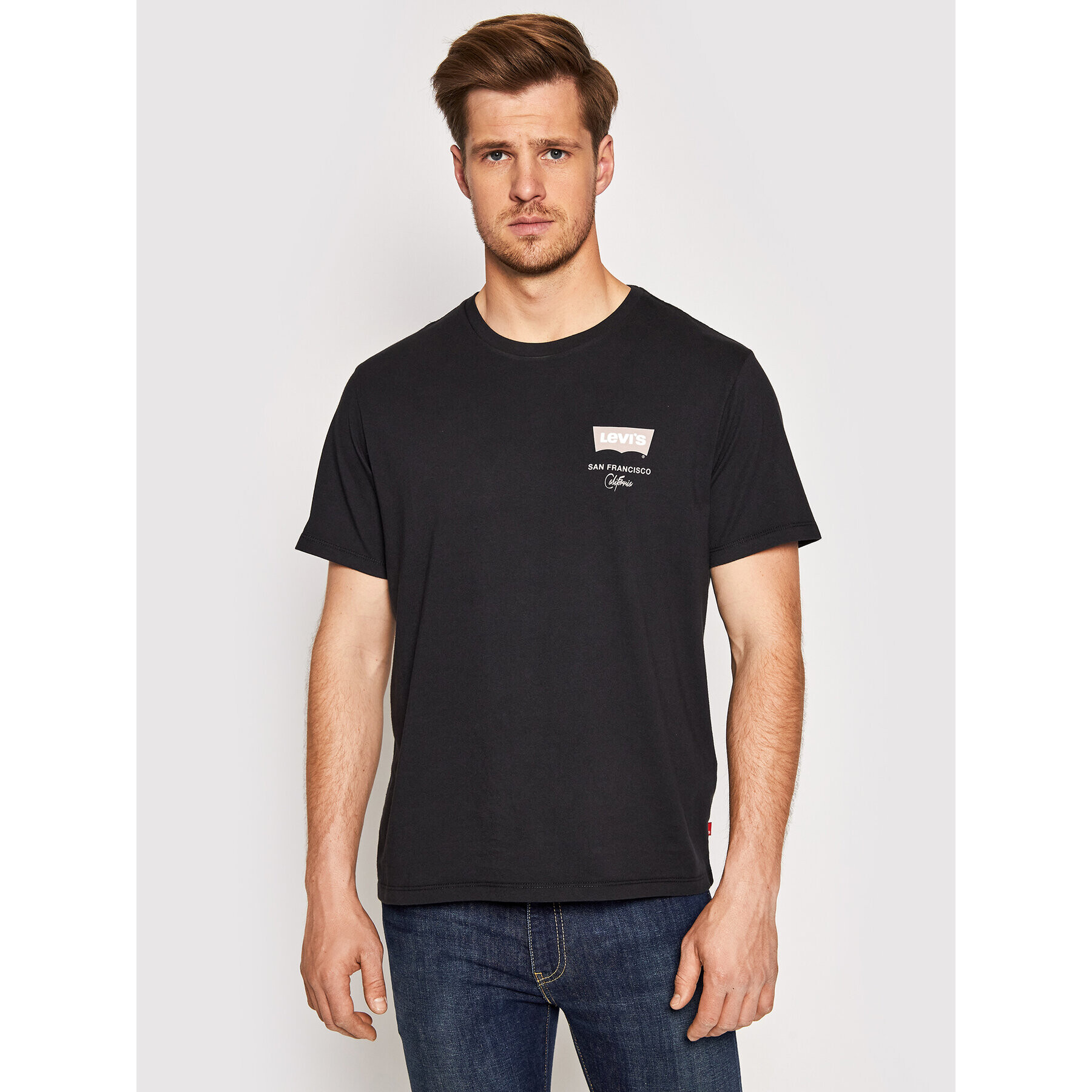 Levi's® Тишърт Housemark Graphic Tee 22489-0429 Черен Standard Fit - Pepit.bg