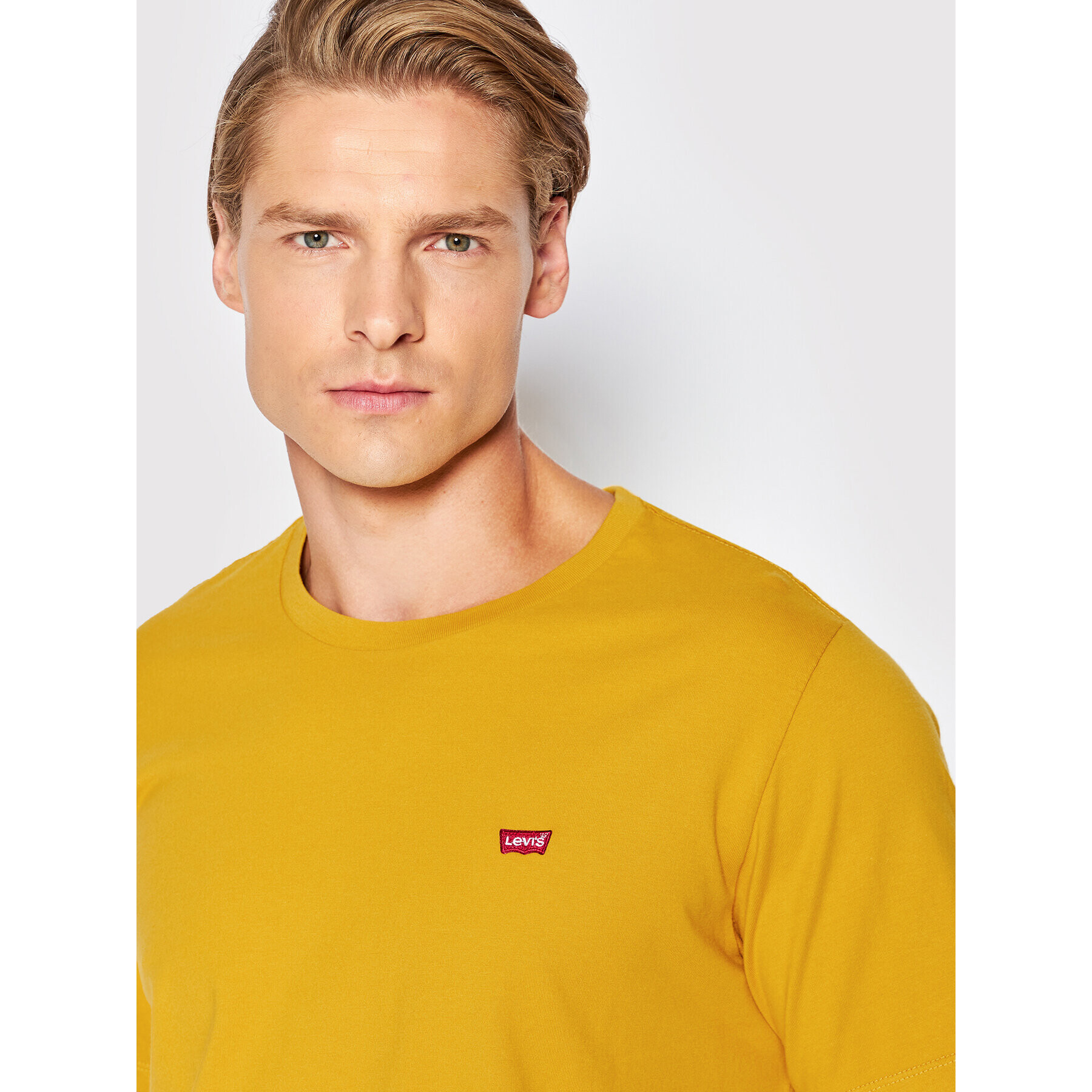 Levi's® Тишърт Original Housemark 56605-0139 Жълт Regular Fit - Pepit.bg