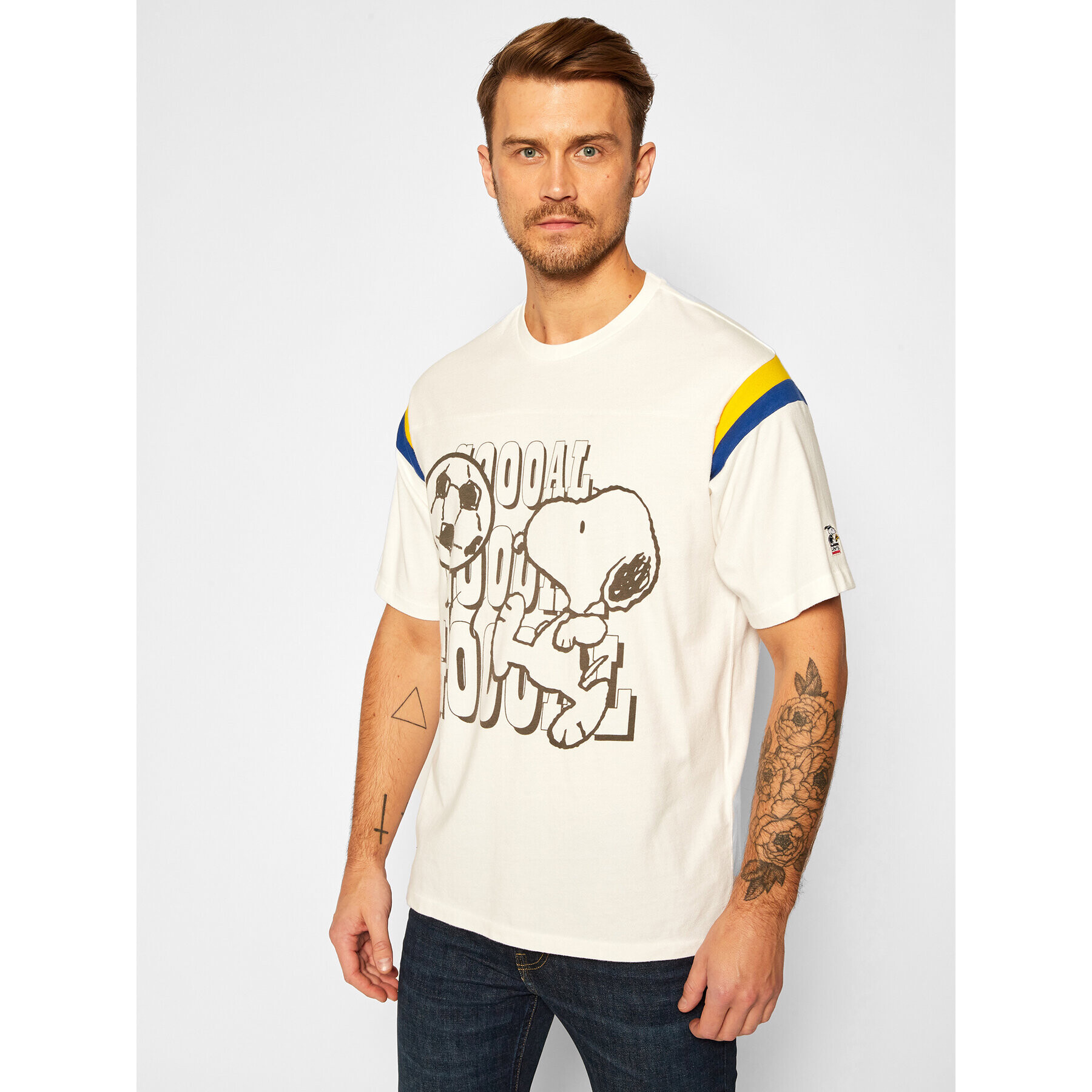 Levi's® Тишърт PEANUTS® Football Tee Gooaal Snoopy Marshmallow 23895-0003 Бял Regular Fit - Pepit.bg