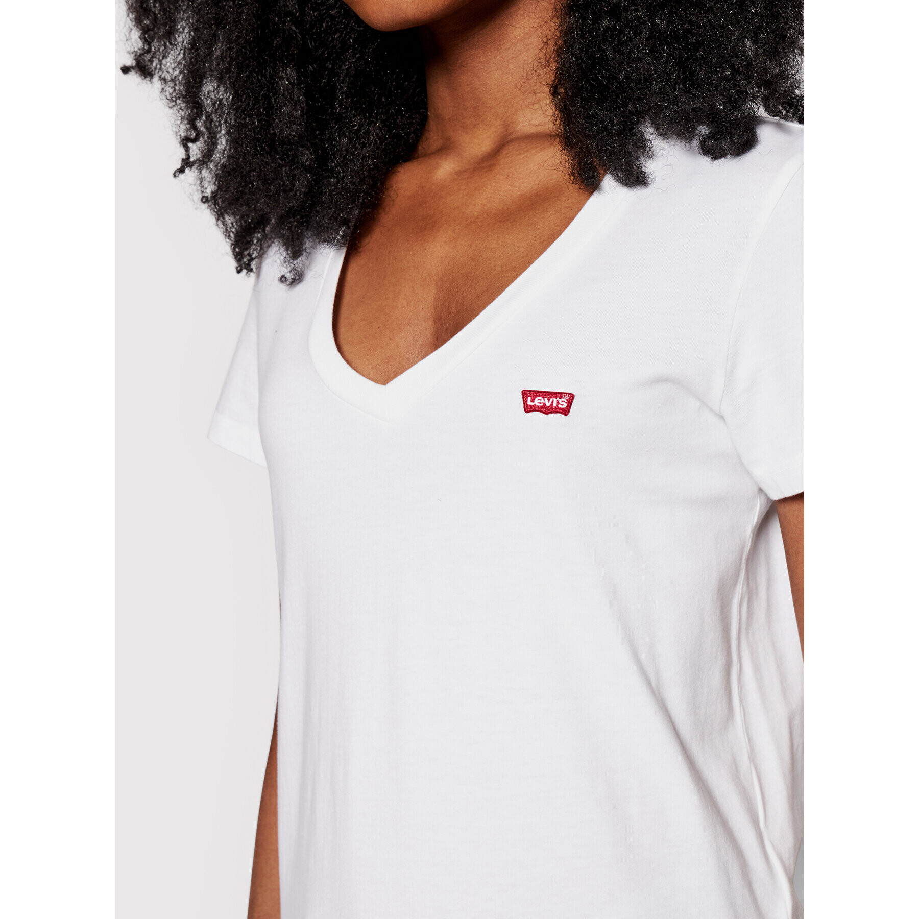 Levi's® Тишърт Perfect V-Neck Tee 85341-0002 Бял Regular Fit - Pepit.bg