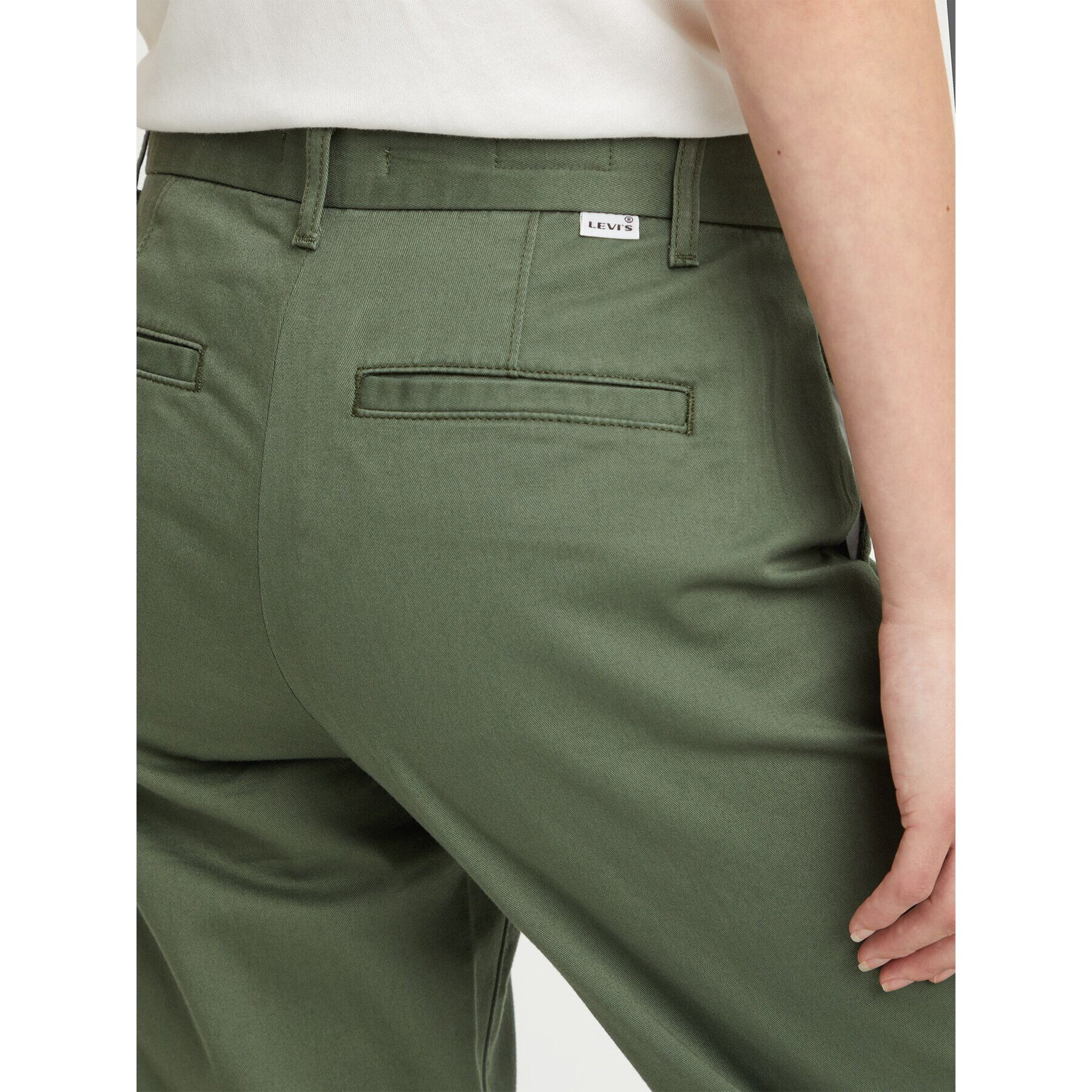 Levi's® Чино панталони Essential Chino A46730003 Зелен Straight Fit - Pepit.bg