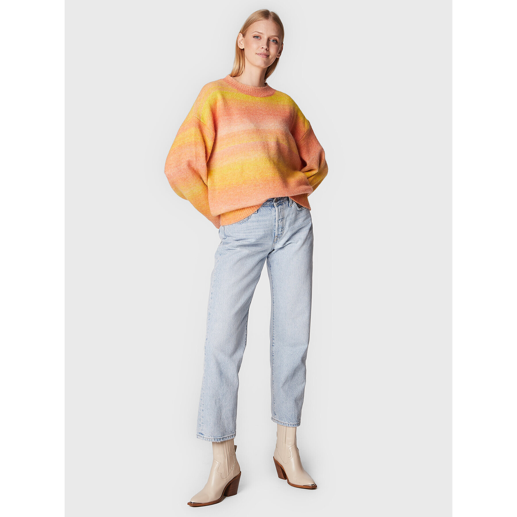 Levi's® Пуловер Cloud A3240-0005 Оранжев Oversize - Pepit.bg