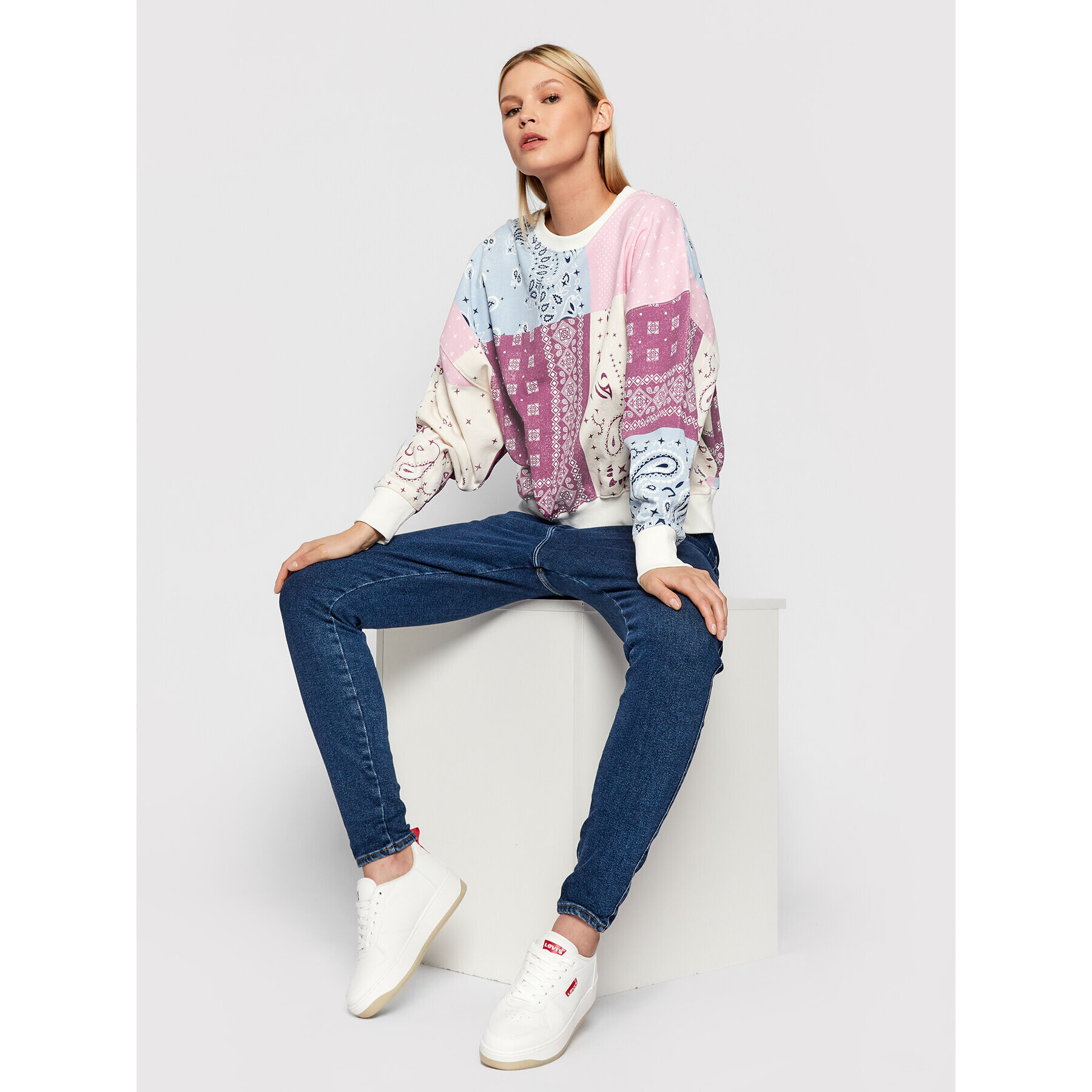 Levi's® Сникърси VQUE0011S Бял - Pepit.bg
