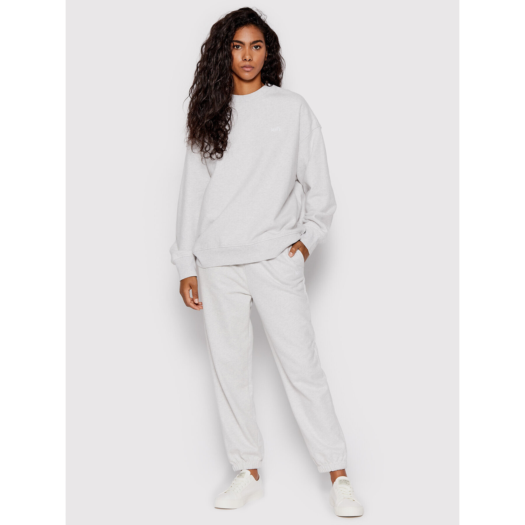 Levi's® Суитшърт Standard A0886-0024 Сив Relaxed Fit - Pepit.bg