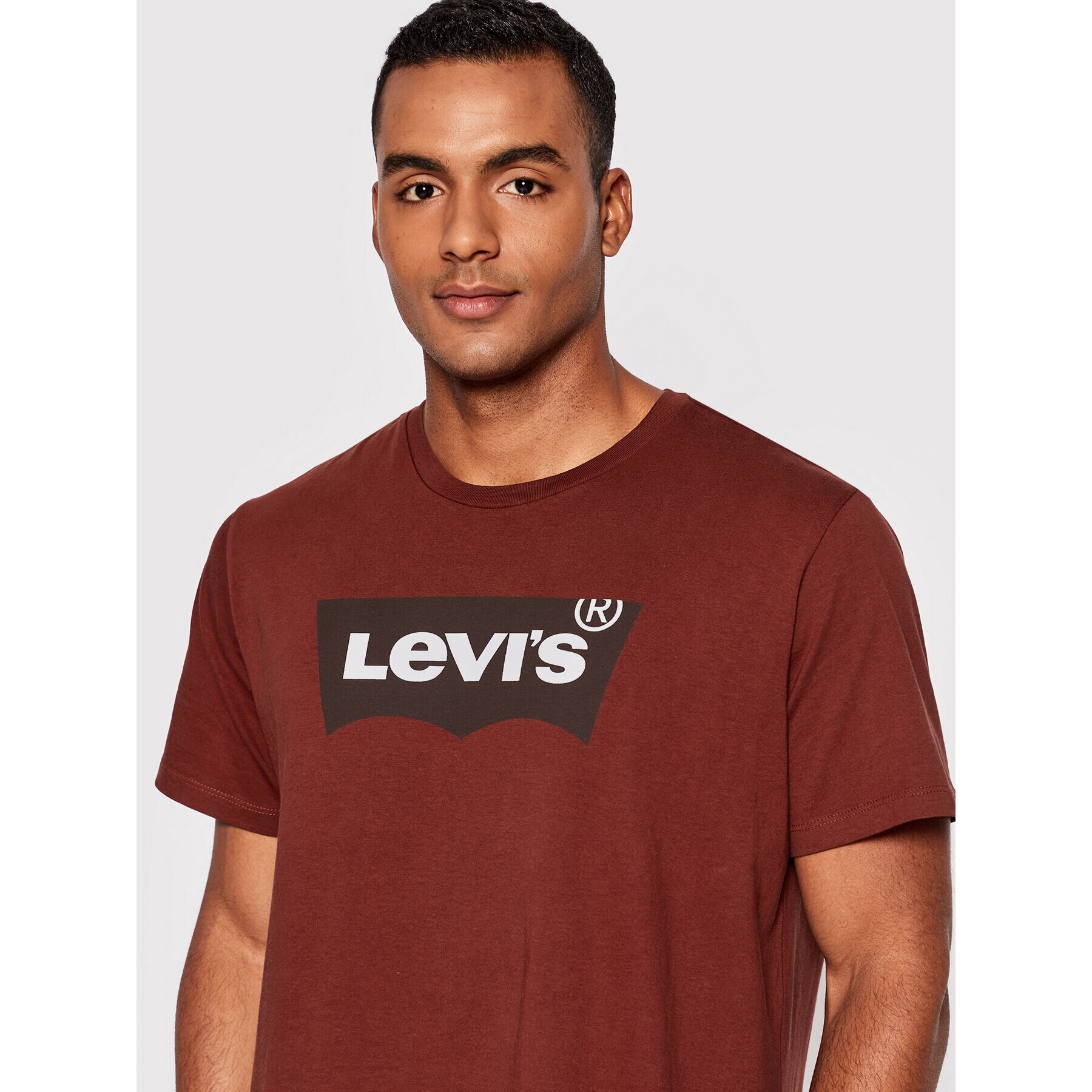 Levi's® Тишърт Graphic Crewneck 22491-0476 Бордо Regular Fit - Pepit.bg