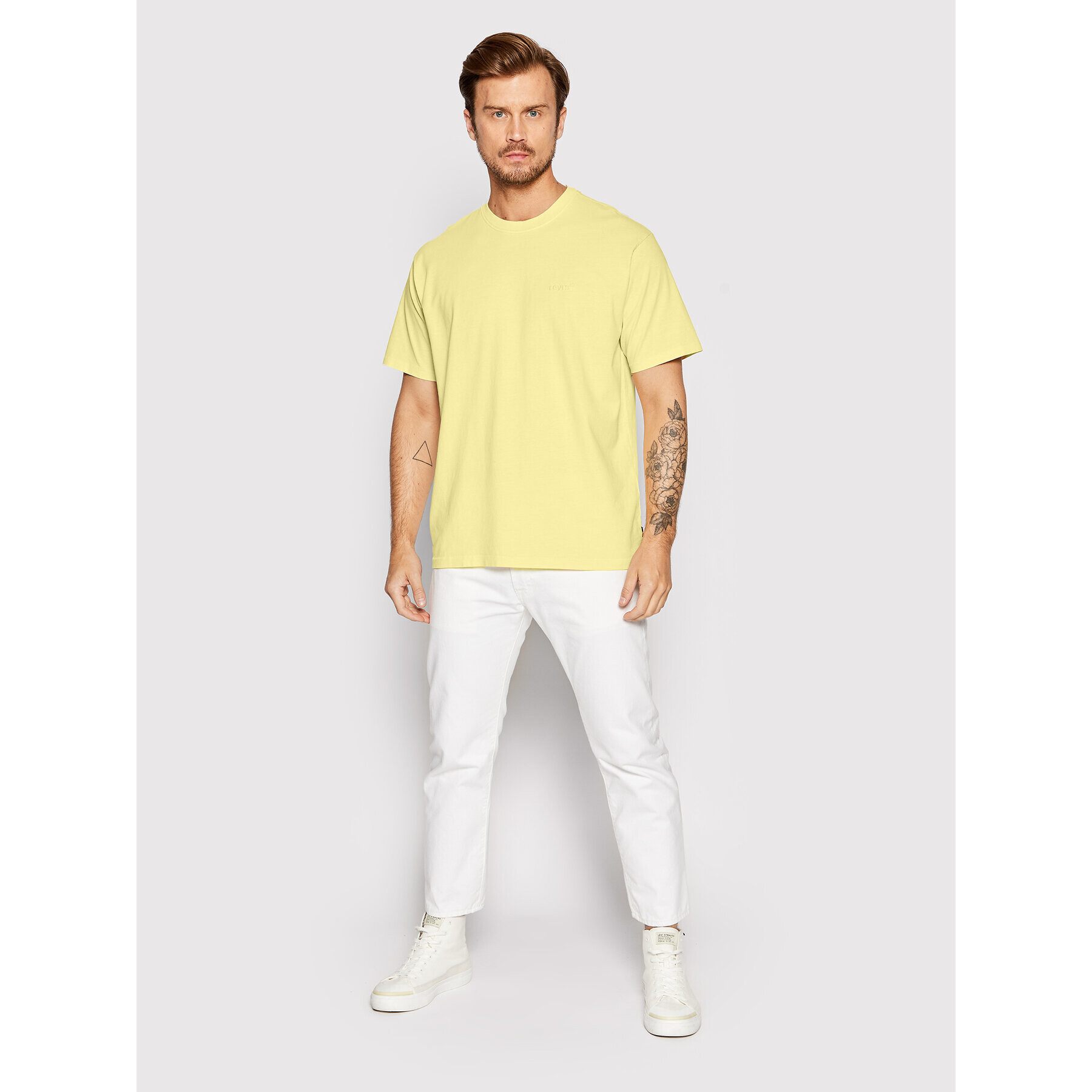 Levi's® Тишърт Red Tab™ A0637-0024 Жълт Relaxed Fit - Pepit.bg