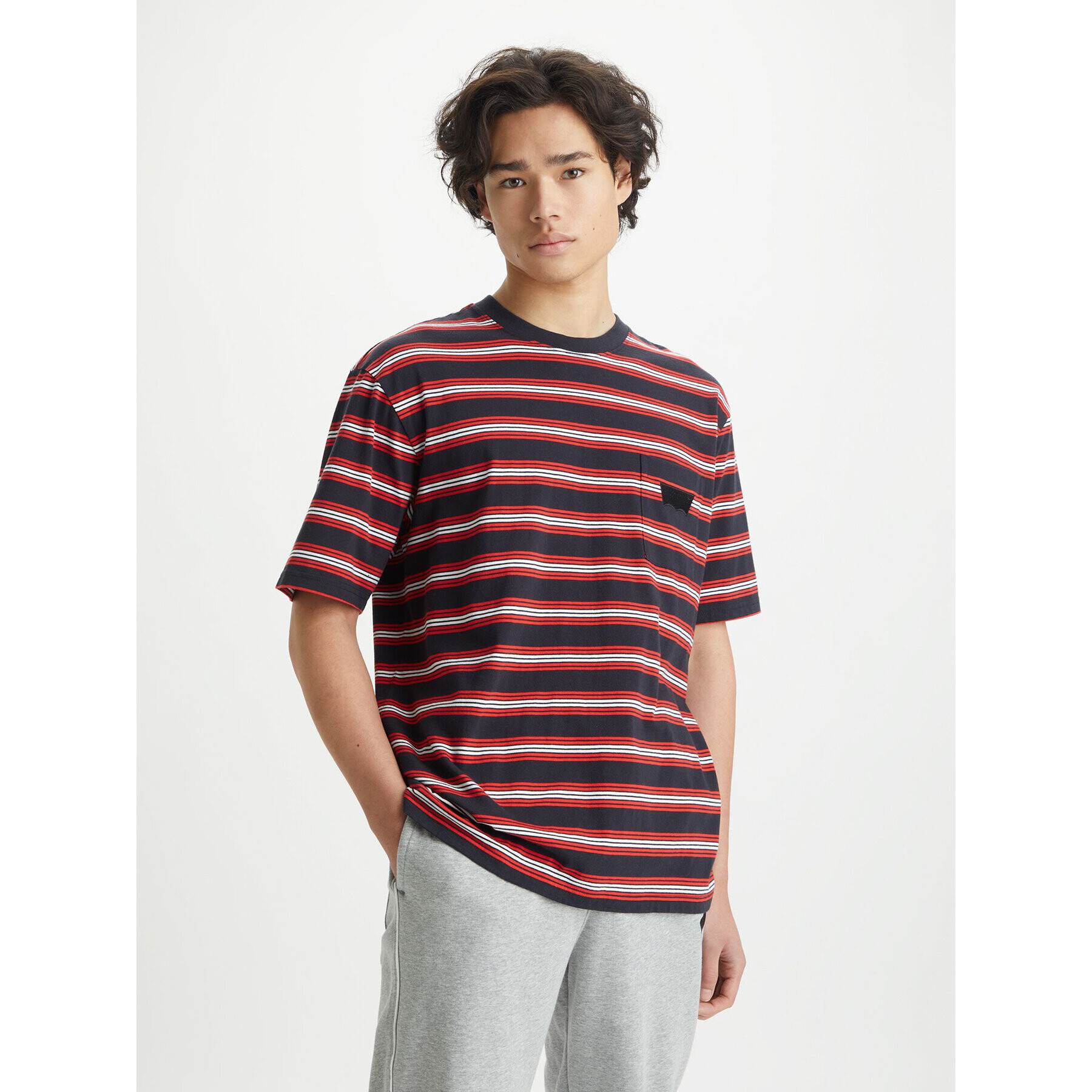 Levi's® Тишърт Stay Loose Graphic Tee A52430001 Цветен Oversize - Pepit.bg