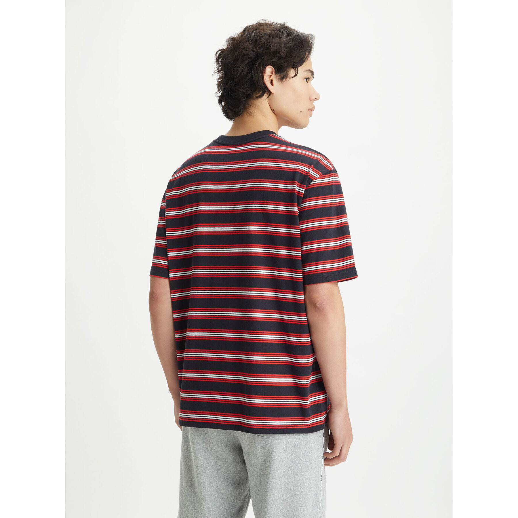 Levi's® Тишърт Stay Loose Graphic Tee A52430001 Цветен Oversize - Pepit.bg