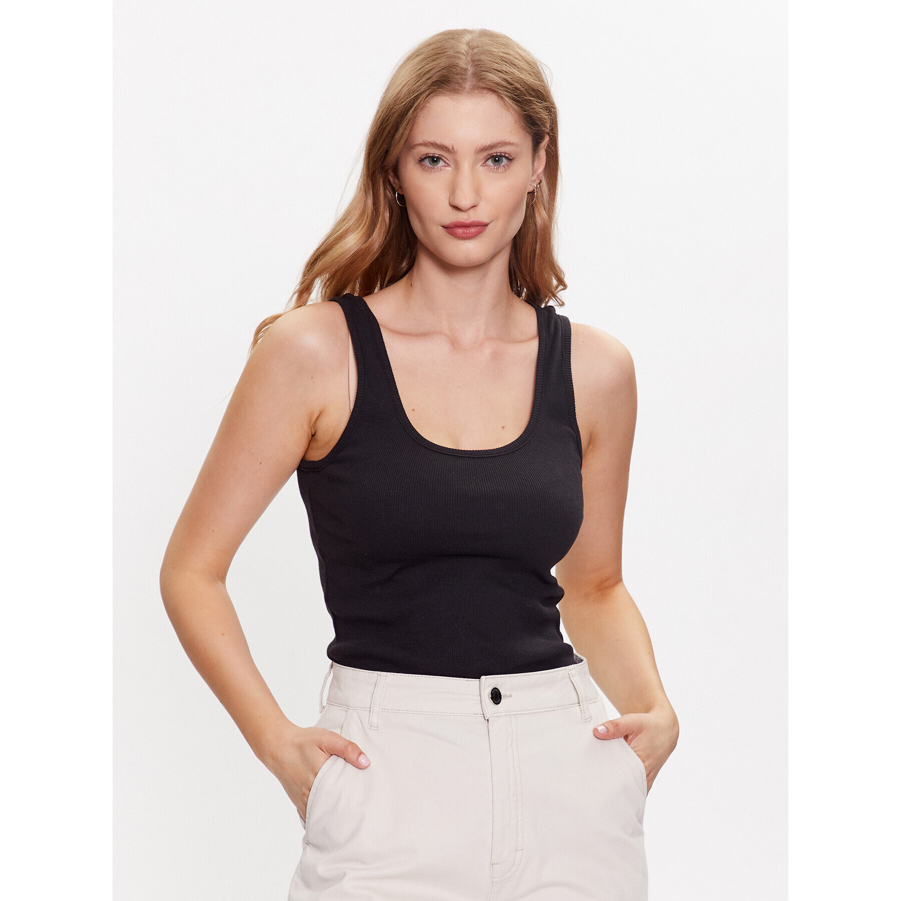 Levi's® топ Essential A5906-0000 Черен Regular Fit - Pepit.bg
