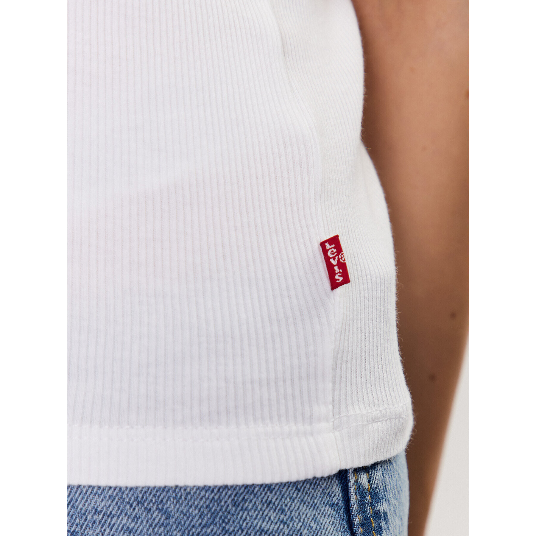 Levi's® топ Essential A5906-0001 Бял Regular Fit - Pepit.bg