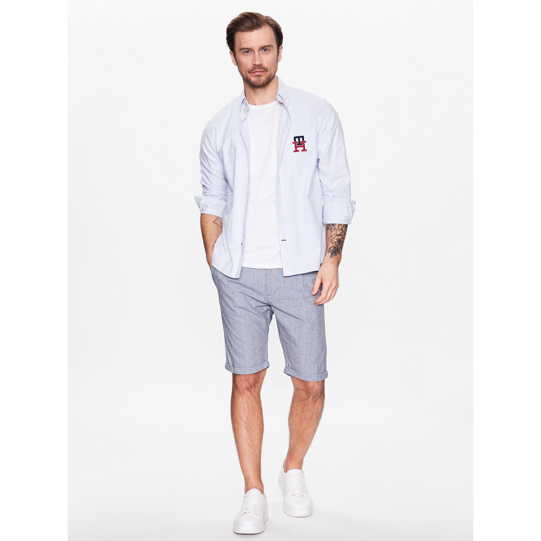 Lindbergh Шорти от плат 30-500021 Син Relaxed Fit - Pepit.bg