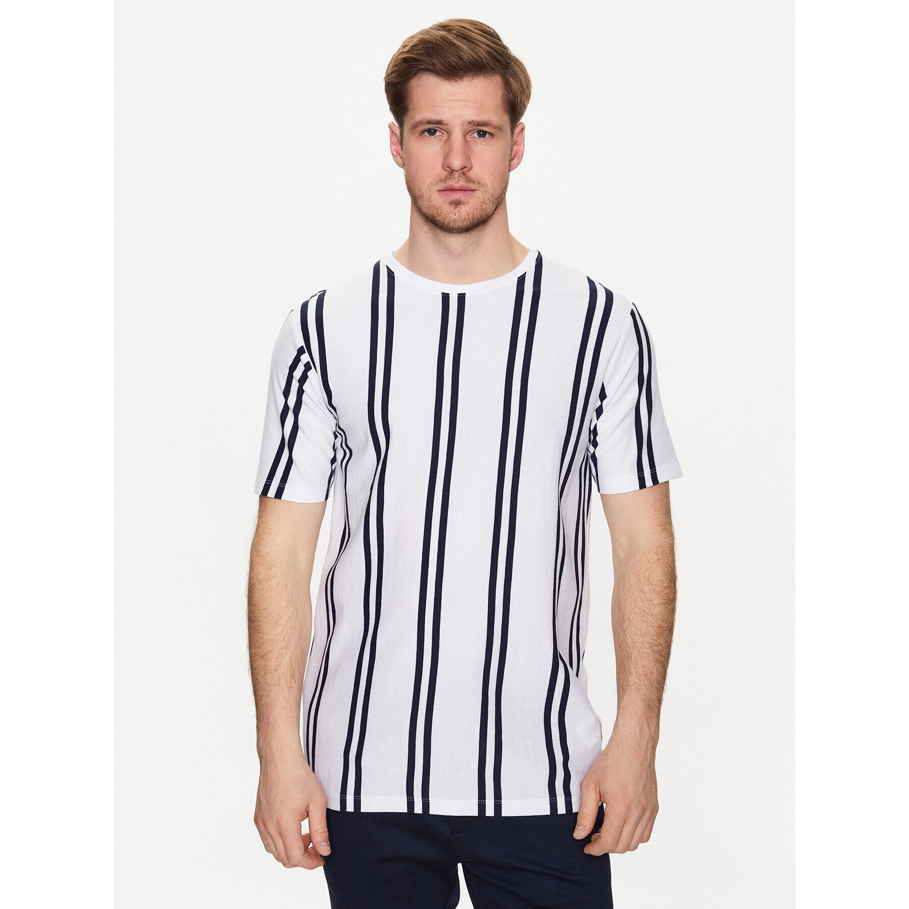 Lindbergh Тишърт 30-400009 Бял Relaxed Fit - Pepit.bg