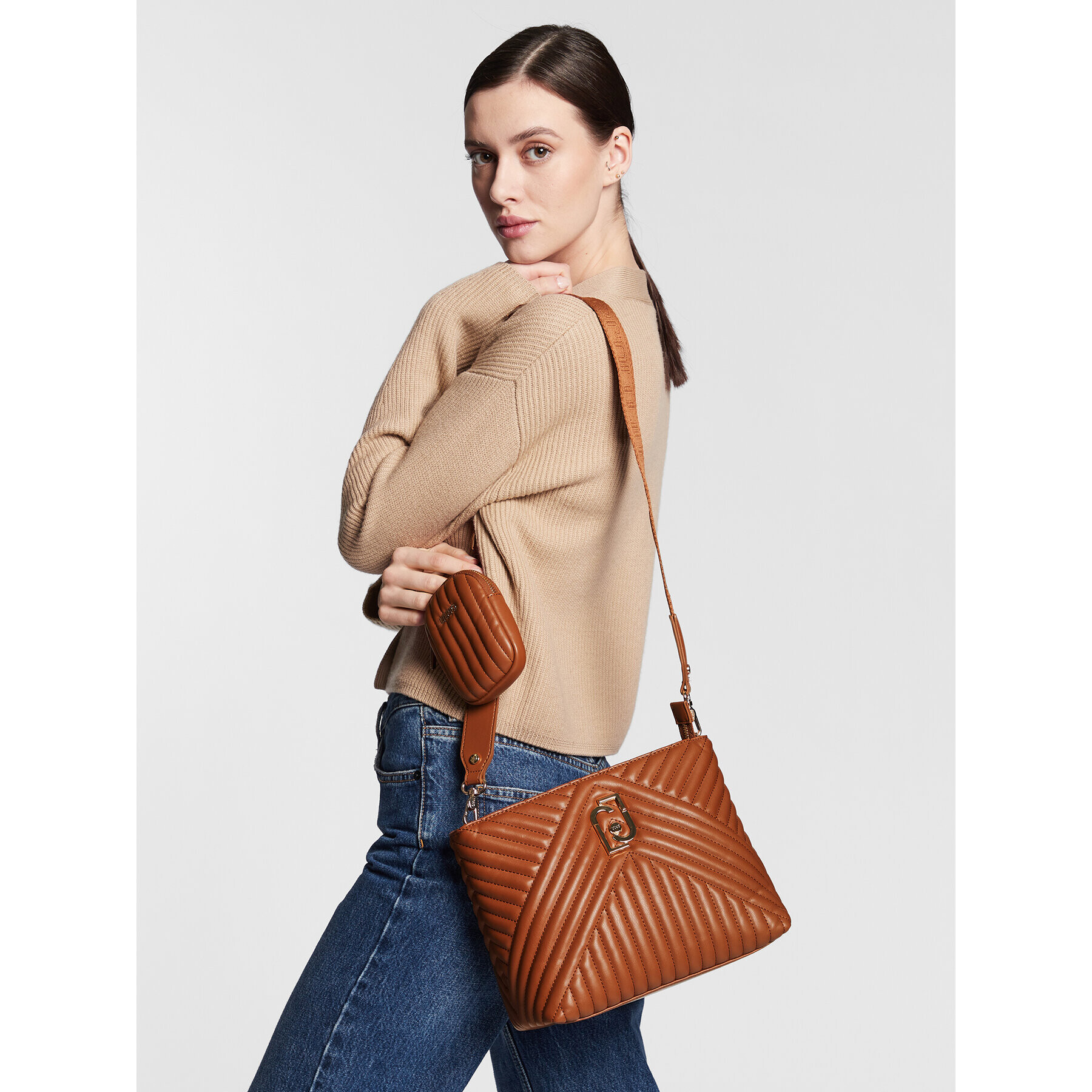 Liu Jo Дамска чанта Ecs M Crossbody AA3231 E0426 Кафяв - Pepit.bg